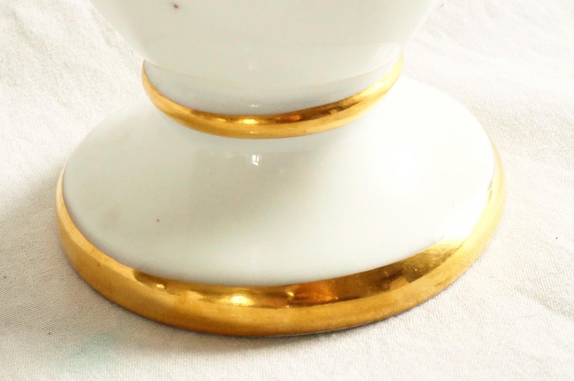 Porcelaine Pichet à eau en porcelaine de Paris, début du 19e siècle, signé Halley en vente