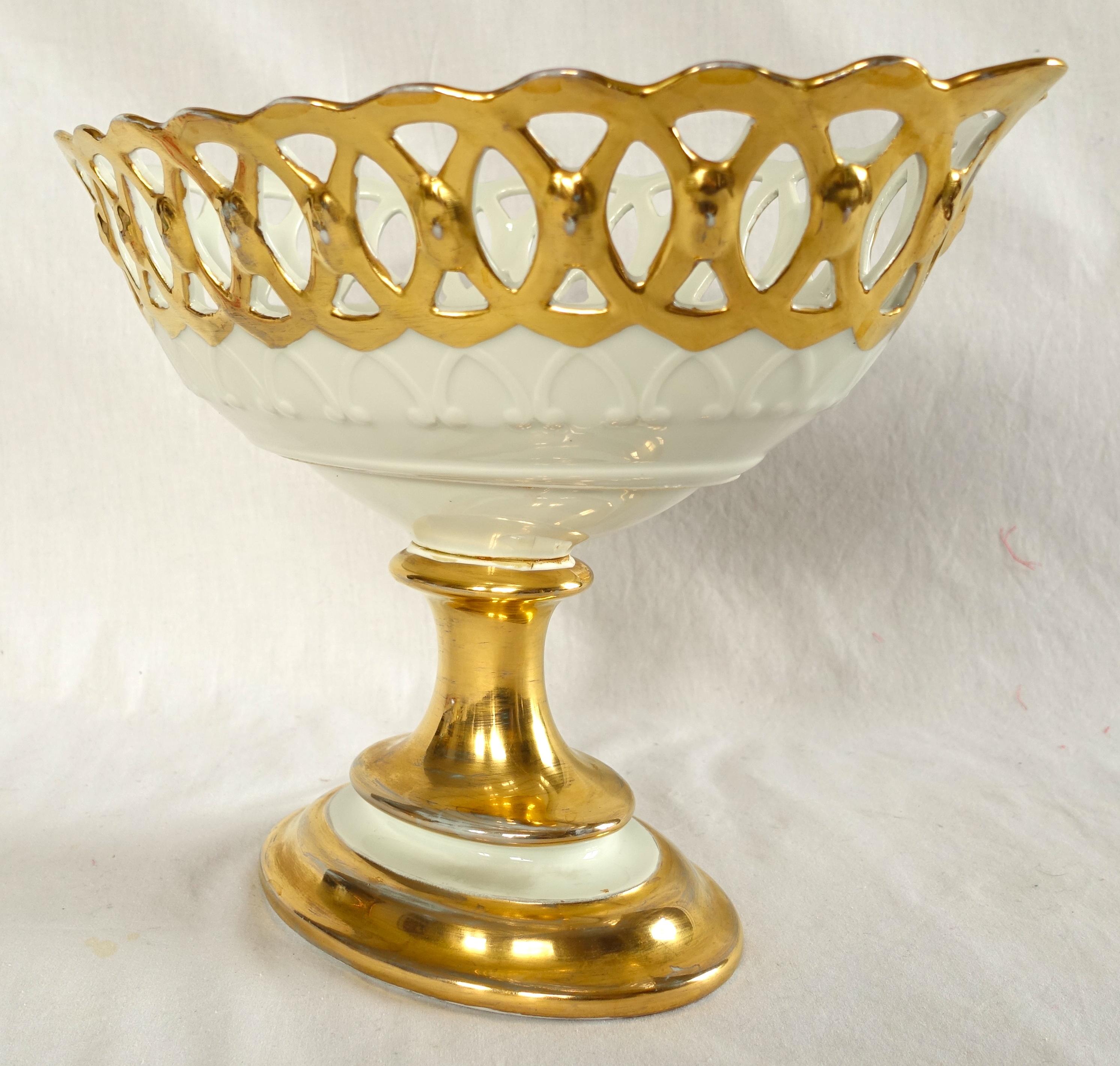 Cesta de fruta reticulada de porcelana de París - centro de mesa dorado, S. XIX Napoleón III en venta
