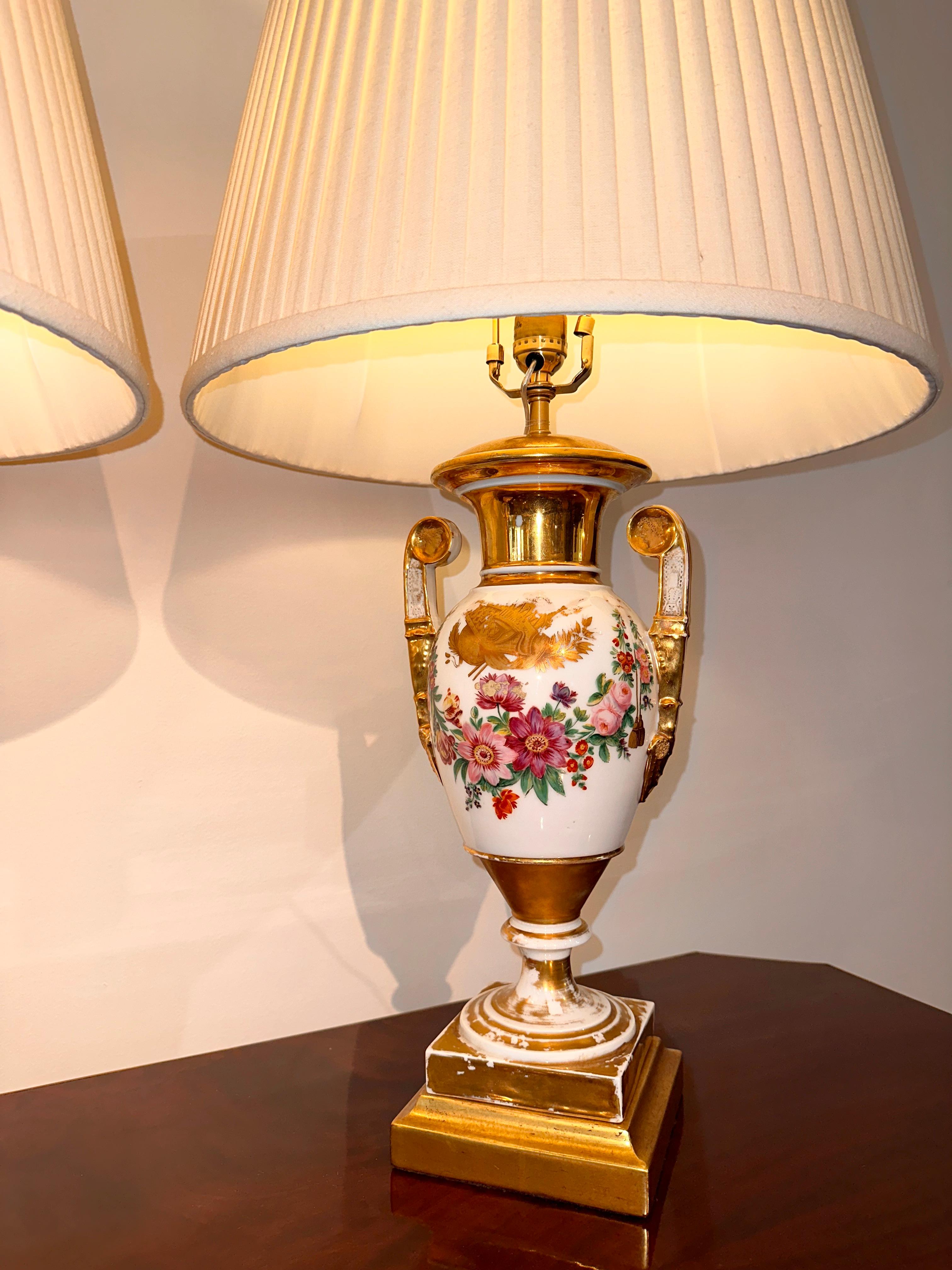 Paris Porcelain urns, wired as lamps In Good Condition For Sale In Santa Barbara, CA
