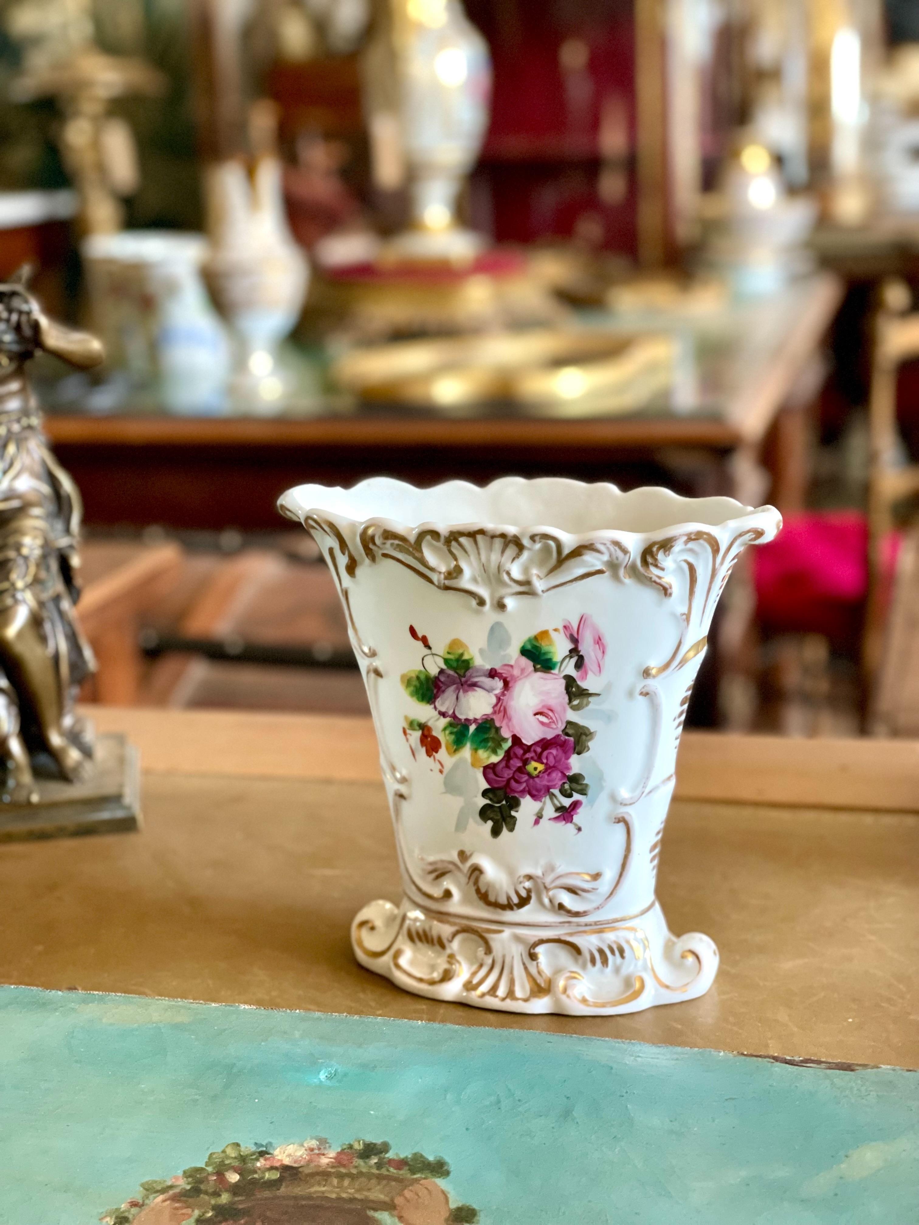 Vaso di porcellana di Parigi del XIX secolo in vendita 3
