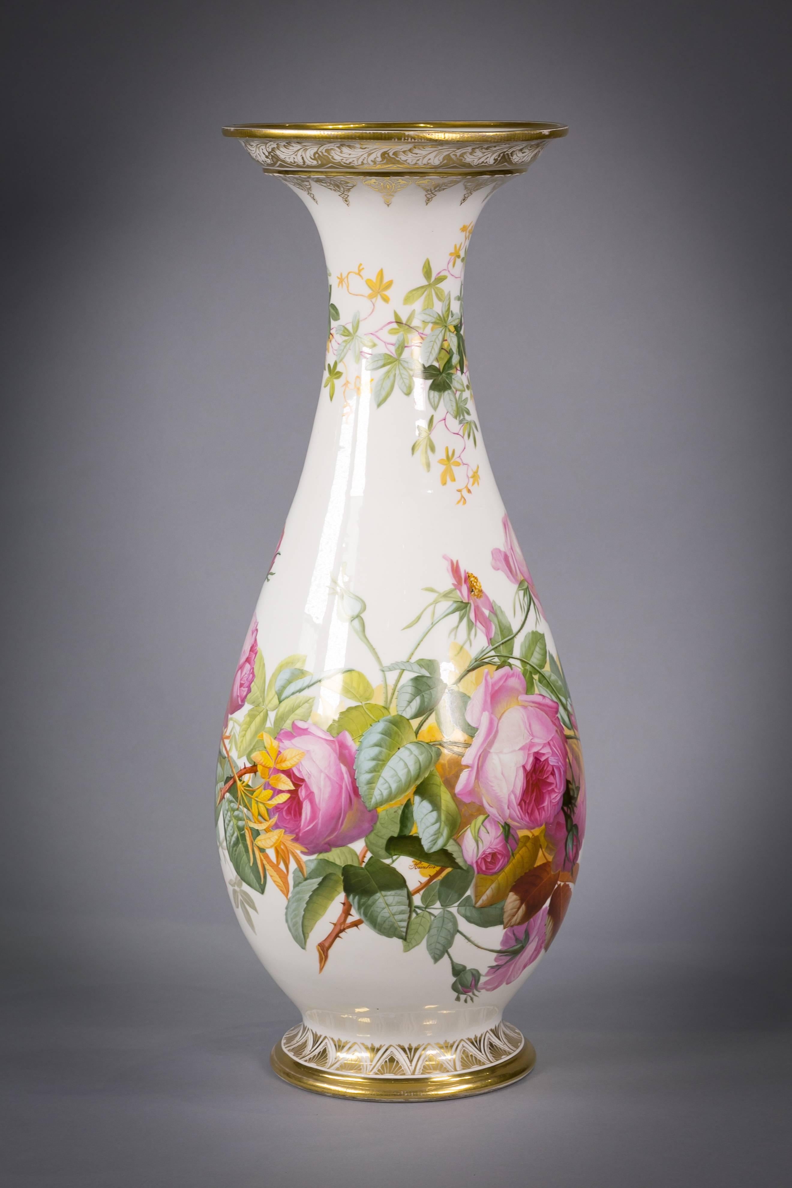 Paris Porcelain Vase, circa 1840 In Excellent Condition For Sale In New York, NY