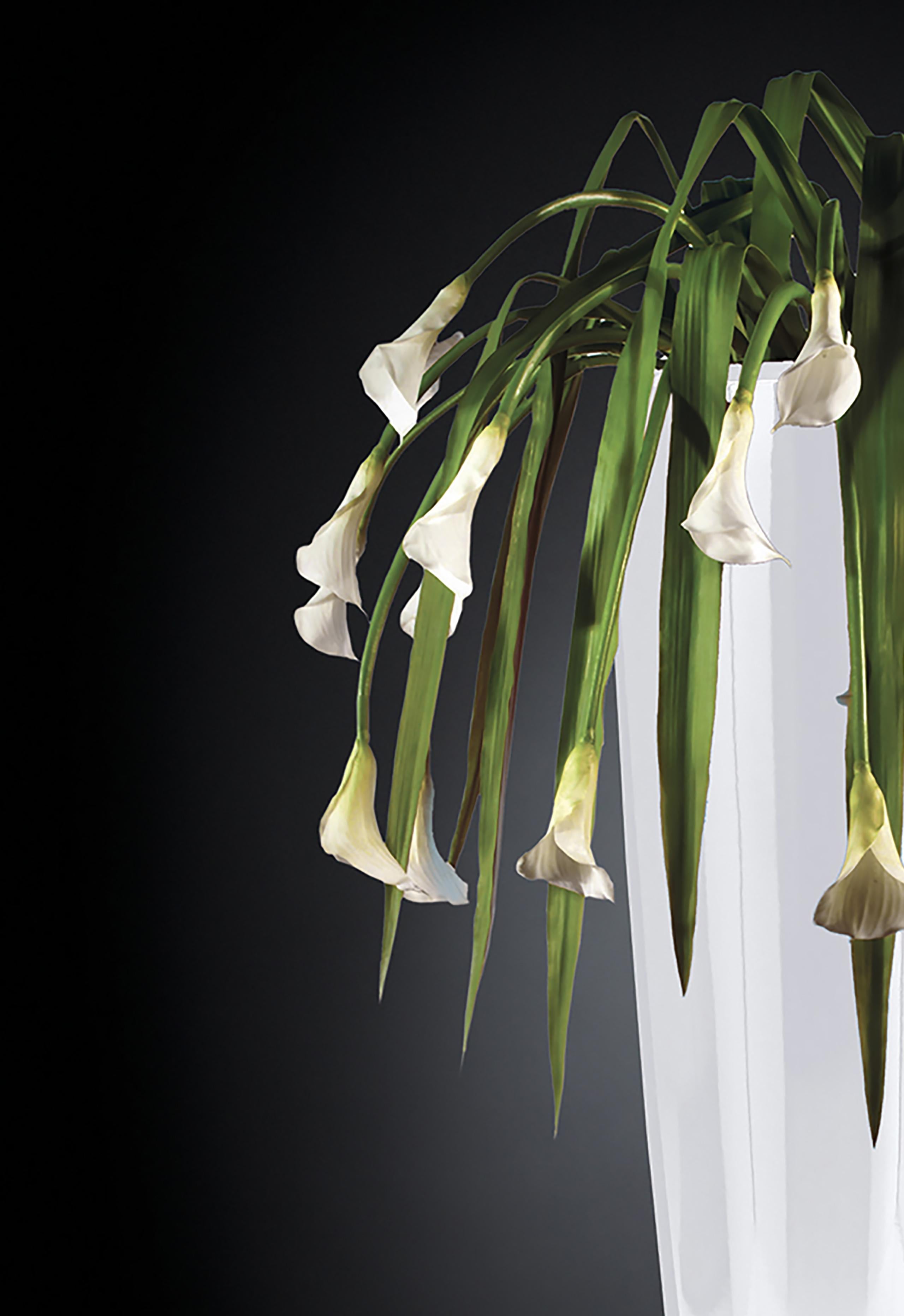 Fait main Ensemble de fleurs et vase à décorer, Paris, usage intérieur, Italie en vente