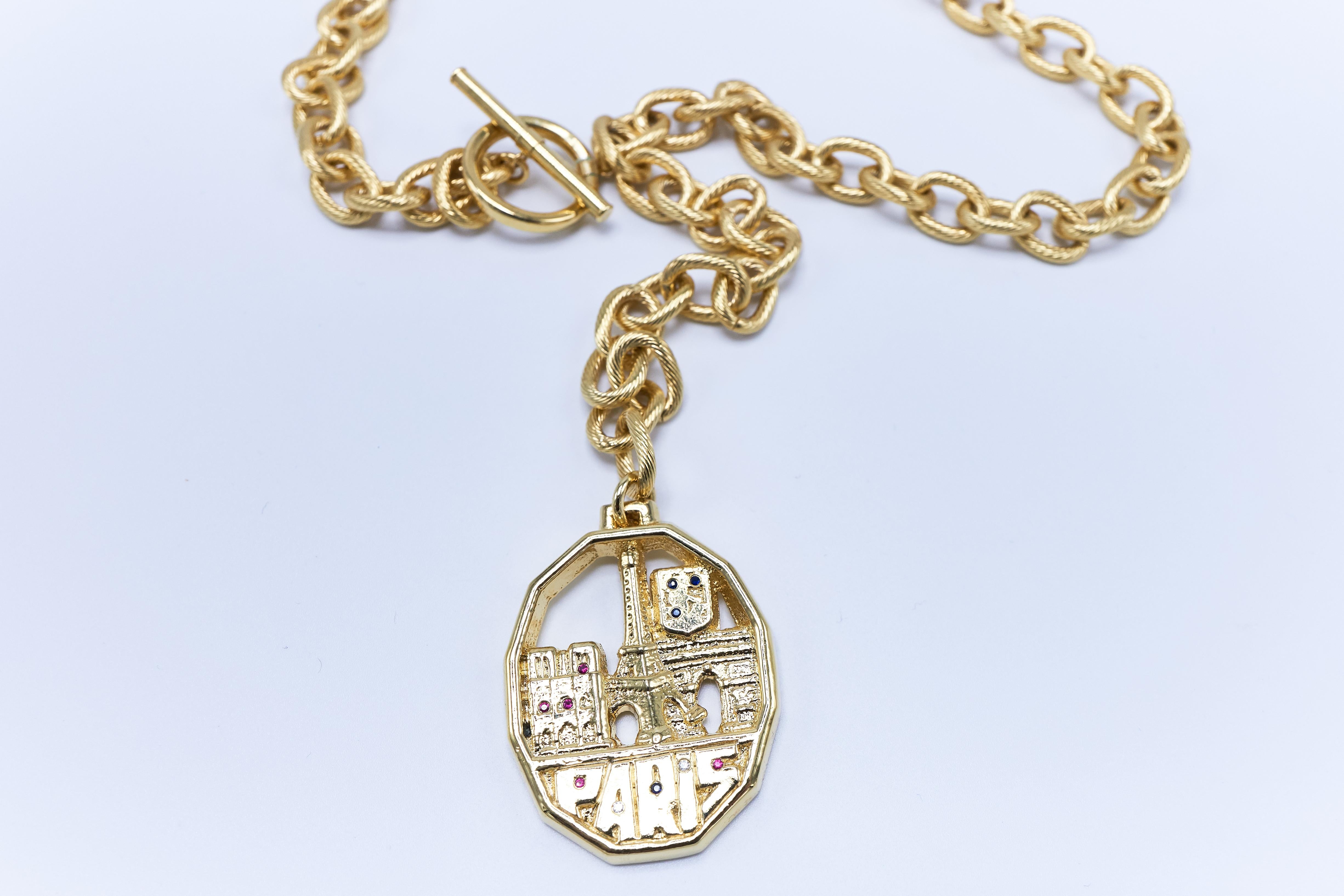 Women's Chunky Chain Necklace White Diamond Sapphire Ruby Paris Souvenir Pendant For Sale