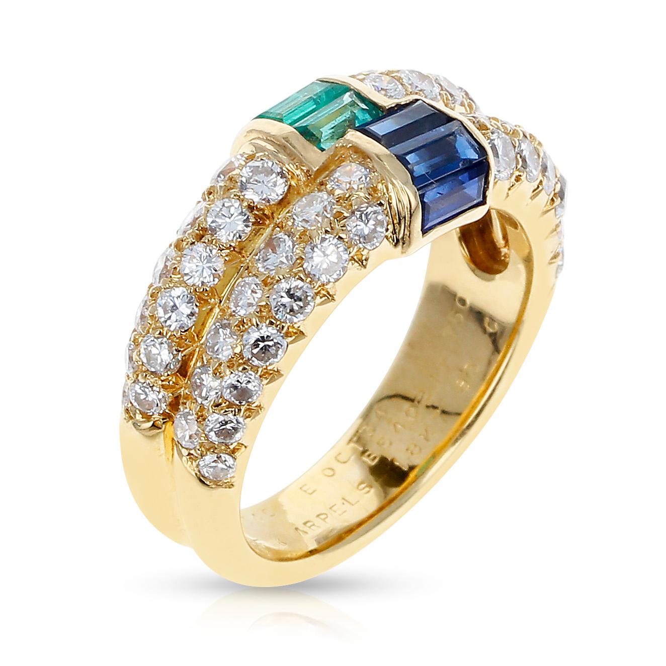 Paris Van Cleef & Arpels Emerald and Sapphire Baguettes with Round Diamonds Ring In Excellent Condition In New York, NY