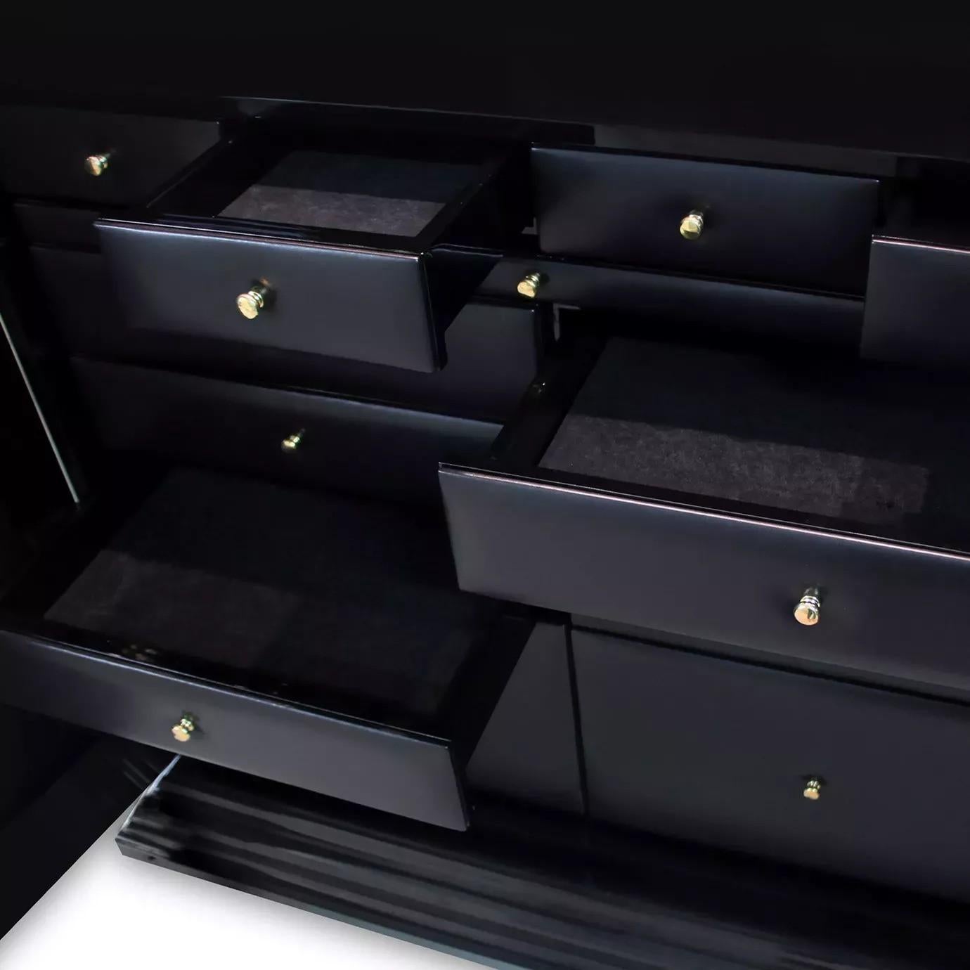 XXI secolo e contemporaneo Armoire parigino in vendita
