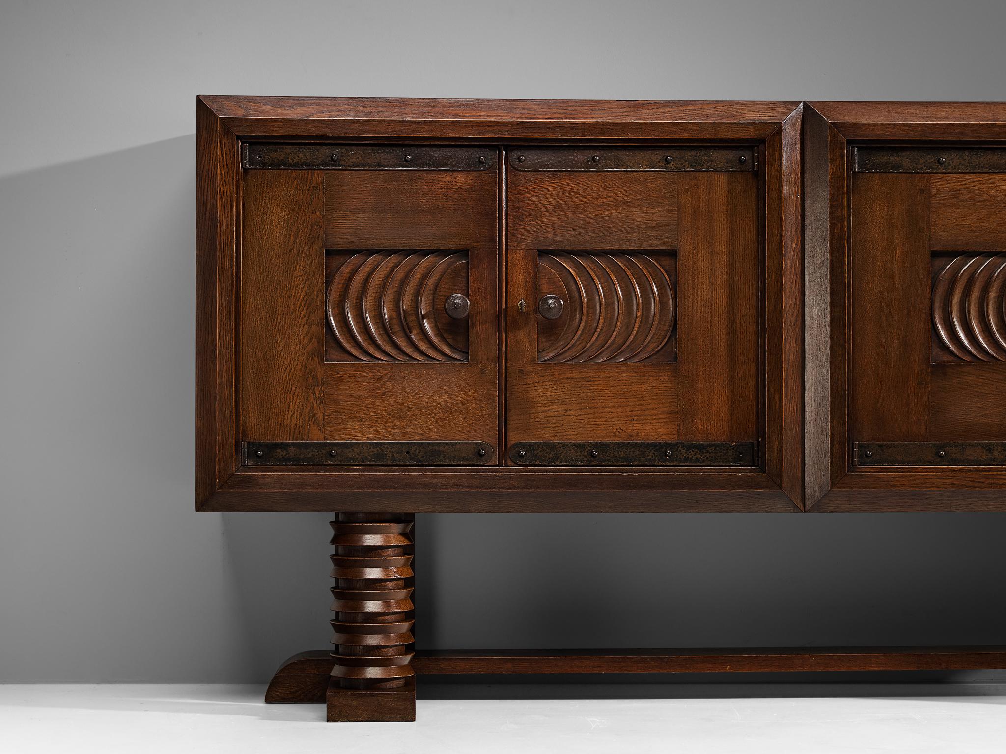 Metà XX secolo Parisian Art Deco Sideboard in Solid Oak with Iron Elements in vendita