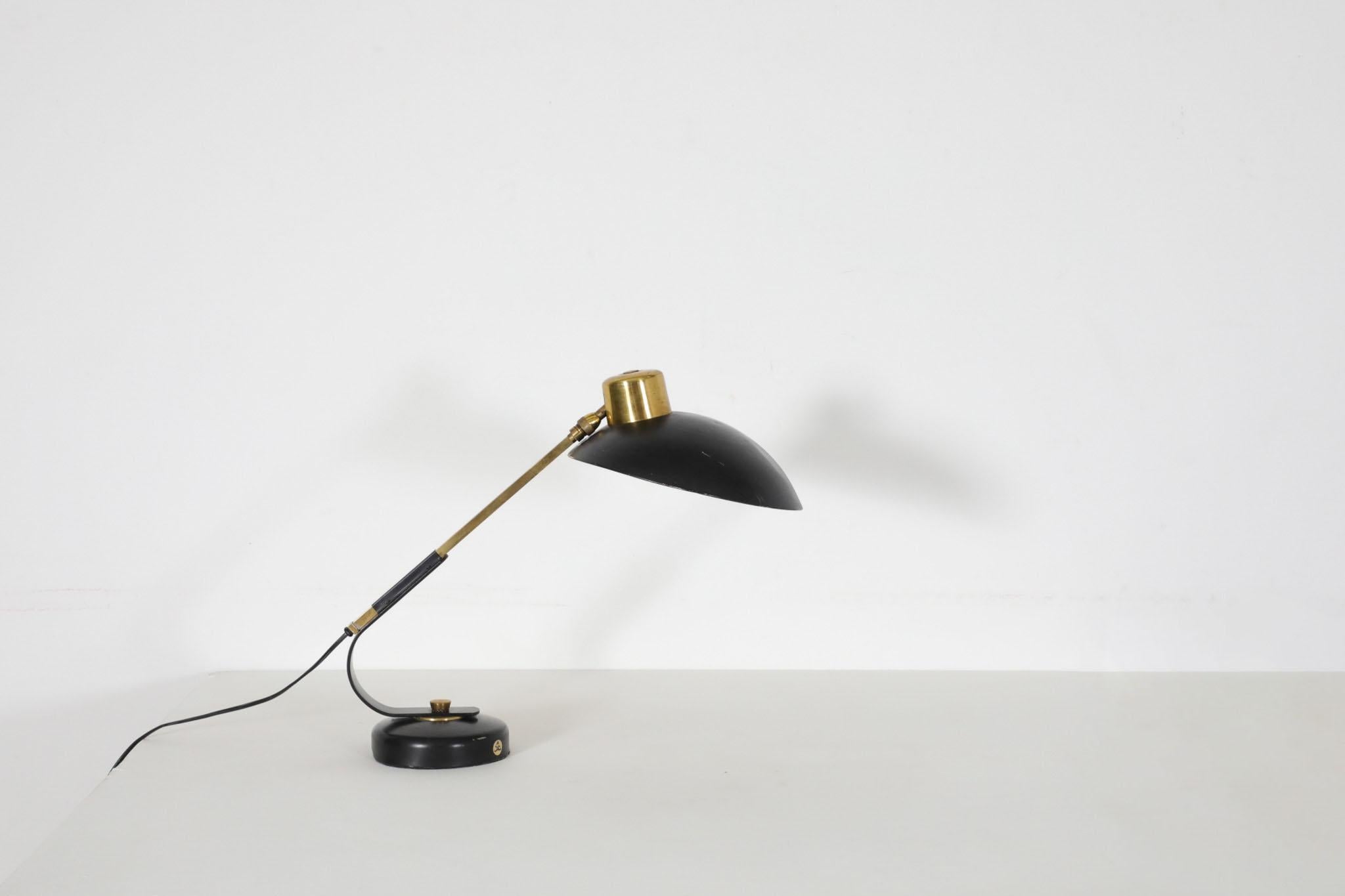 Lampe de bureau parisienne en laiton et émail noir par Ferdinand Solère, 1950 en vente 4