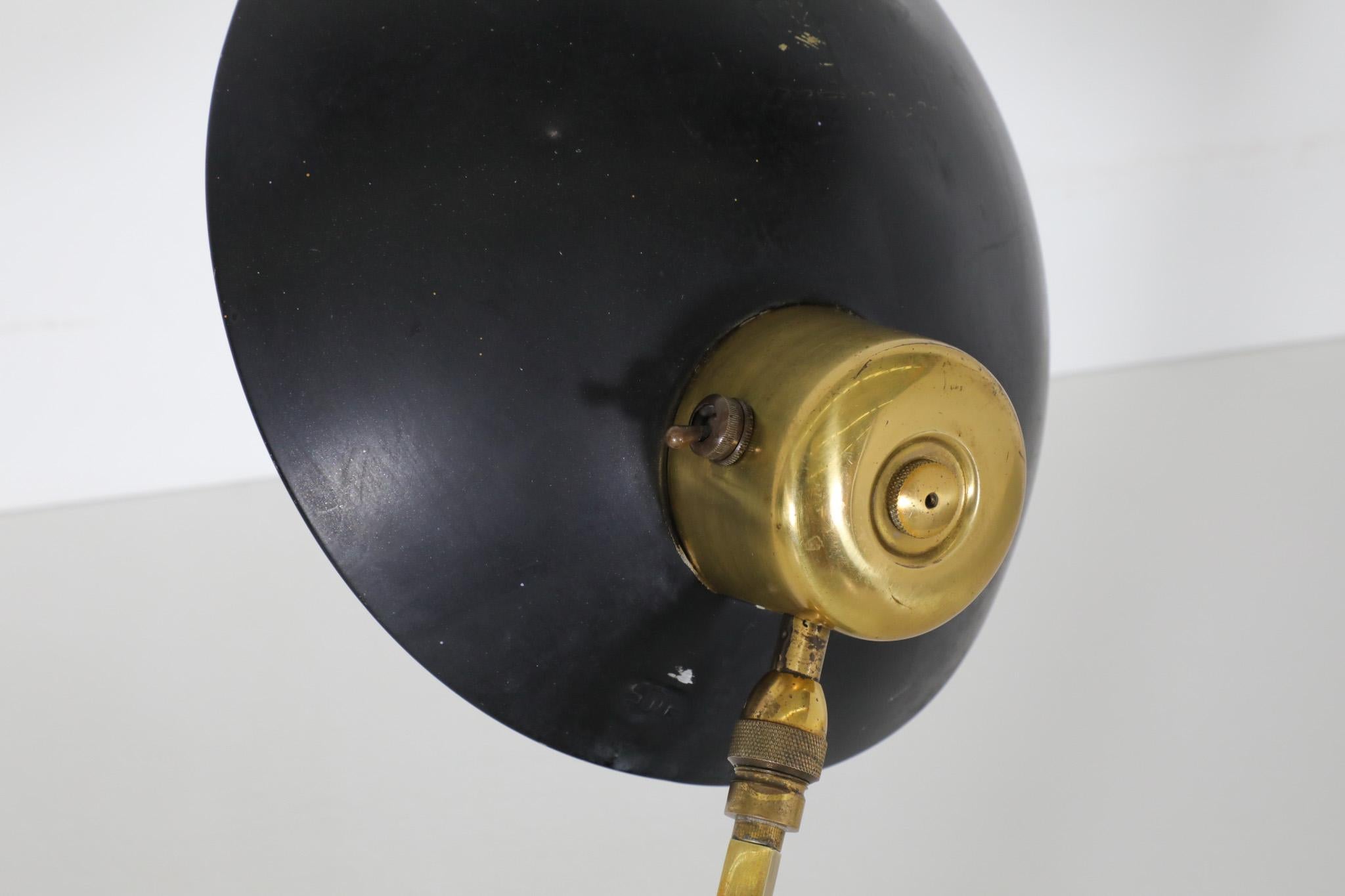 Lampe de bureau parisienne en laiton et émail noir par Ferdinand Solère, 1950 en vente 10