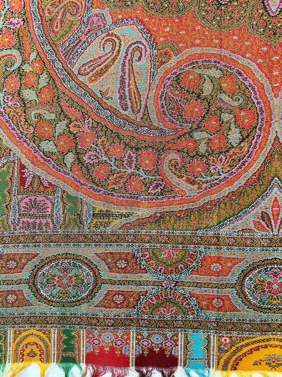 Parisian cashmere Paisley shawl with signature - France Circa 1855 For Sale 8