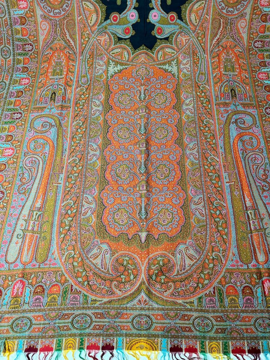 Parisian cashmere Paisley shawl with signature - France Circa 1855 For Sale 1