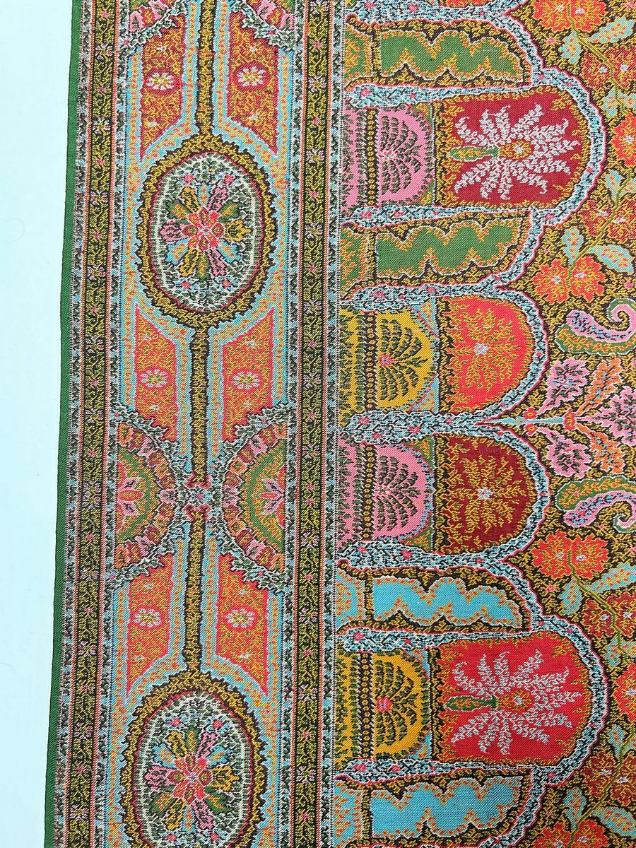 Parisian cashmere Paisley shawl with signature - France Circa 1855 For Sale 2