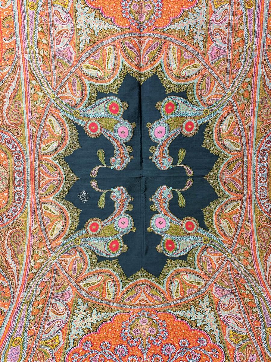Châle parisien en cachemire Paisley avec signature - France Circa 1855