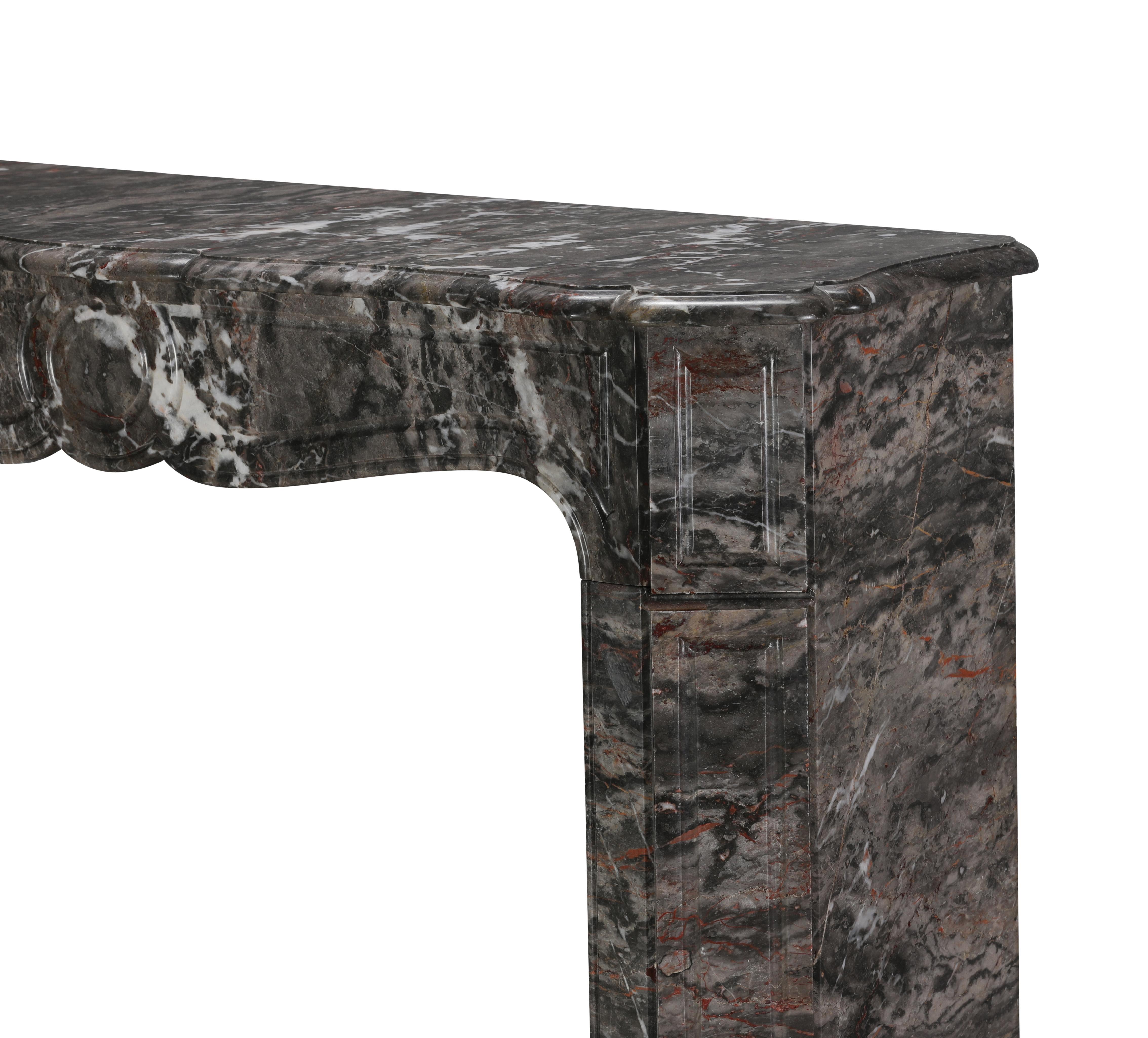Cornice per caminetto Pompadour di design parigino in raro marmo Boi Jourdan francese in vendita 9