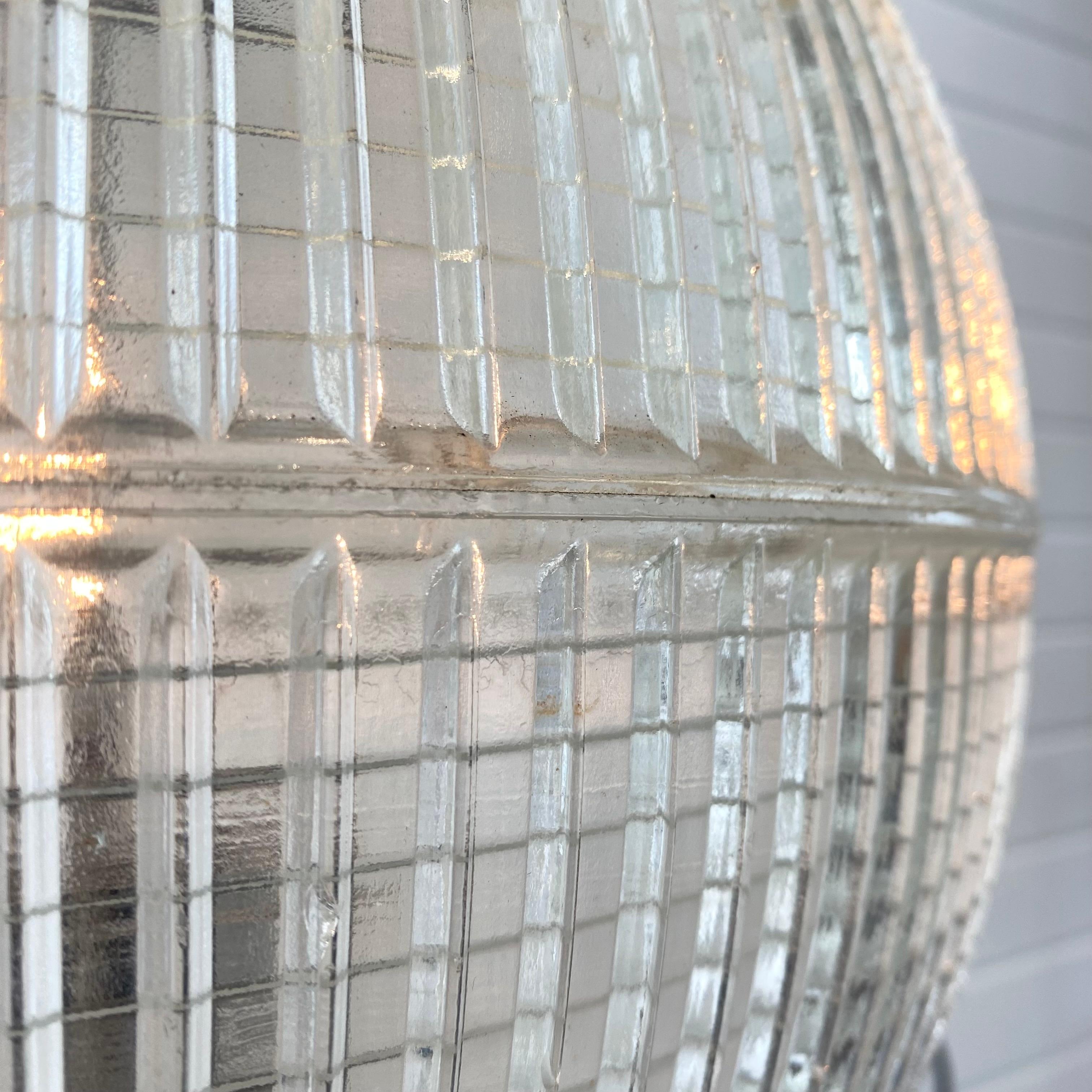 Lampadaire à globe parisien, France, années 1970 en vente 10