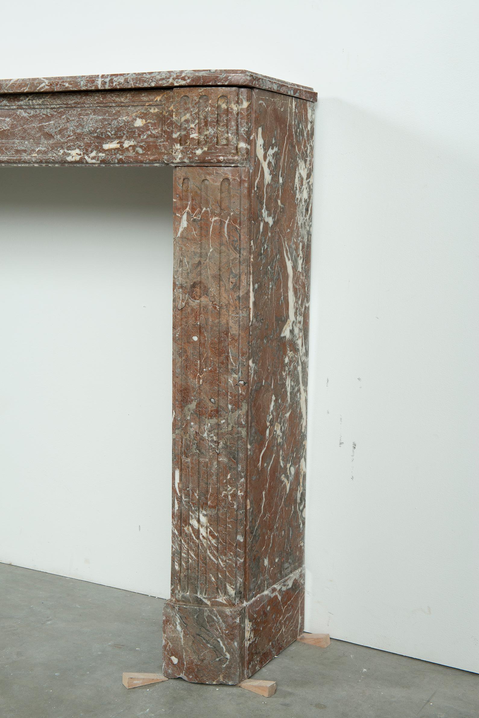 Repisa de chimenea Luis XVI parisina Mármol en venta