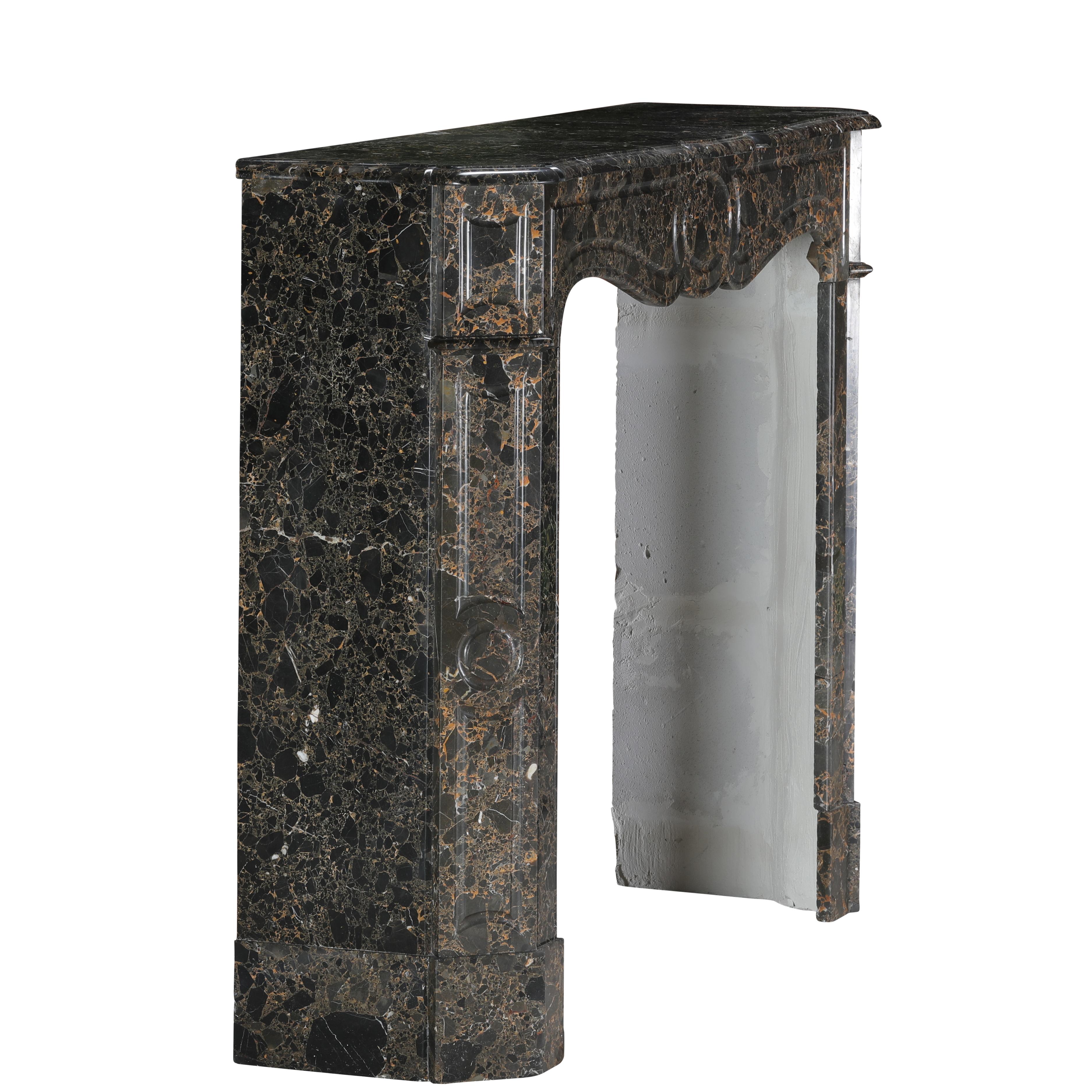 Repisa de chimenea parisina Pompadour de mármol Portor des Pyrénées Breche, poco común en venta 8