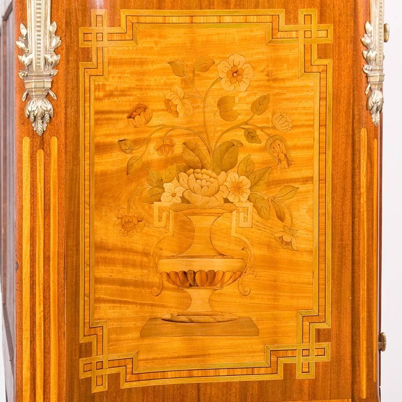 Parisian Splendor Commode Made of Rosewood im Zustand „Hervorragend“ im Angebot in Senden, NRW