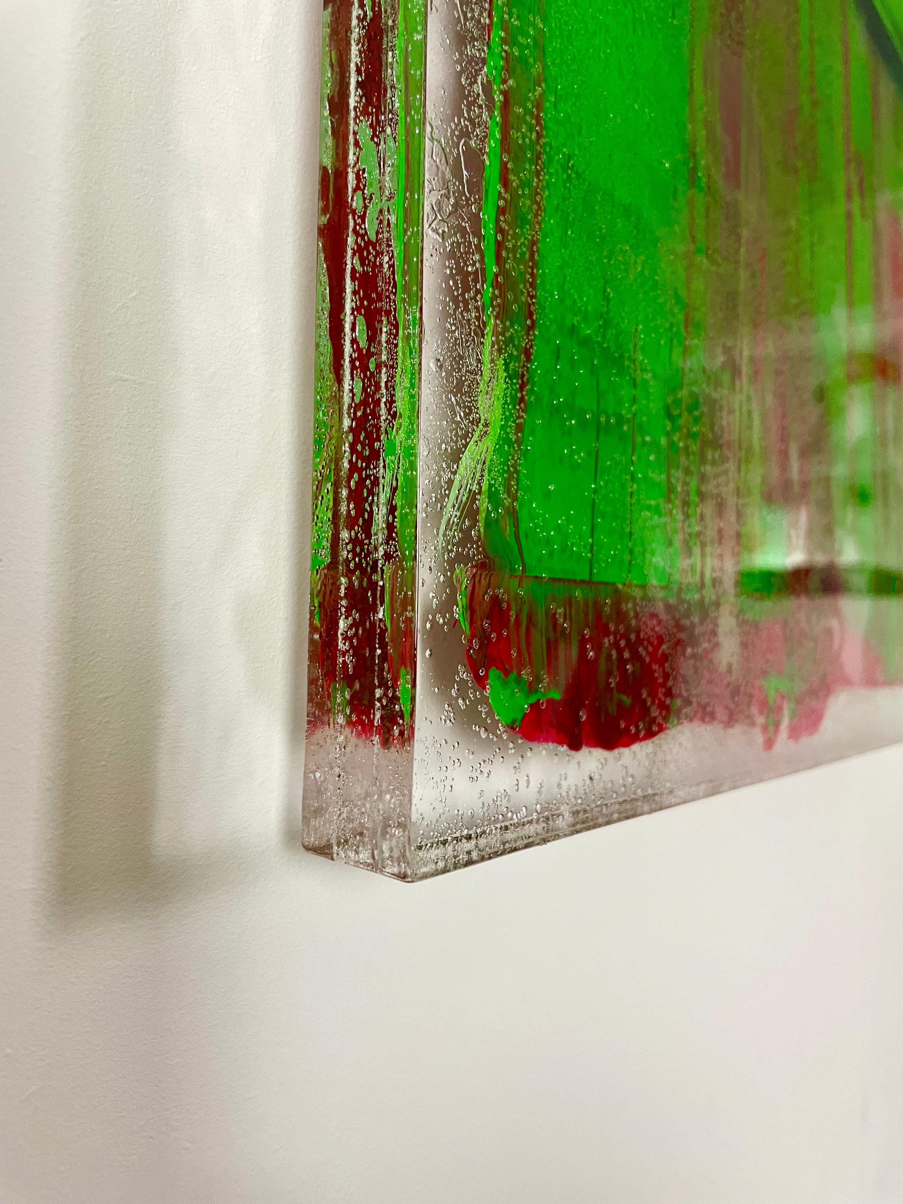 Park Byung-Hoon's work is based completely on color and transparency. It is simple and fundamental, which have been the main concepts of Western art for the past 40 years. His works are based on the concept that creativity is produced from belief