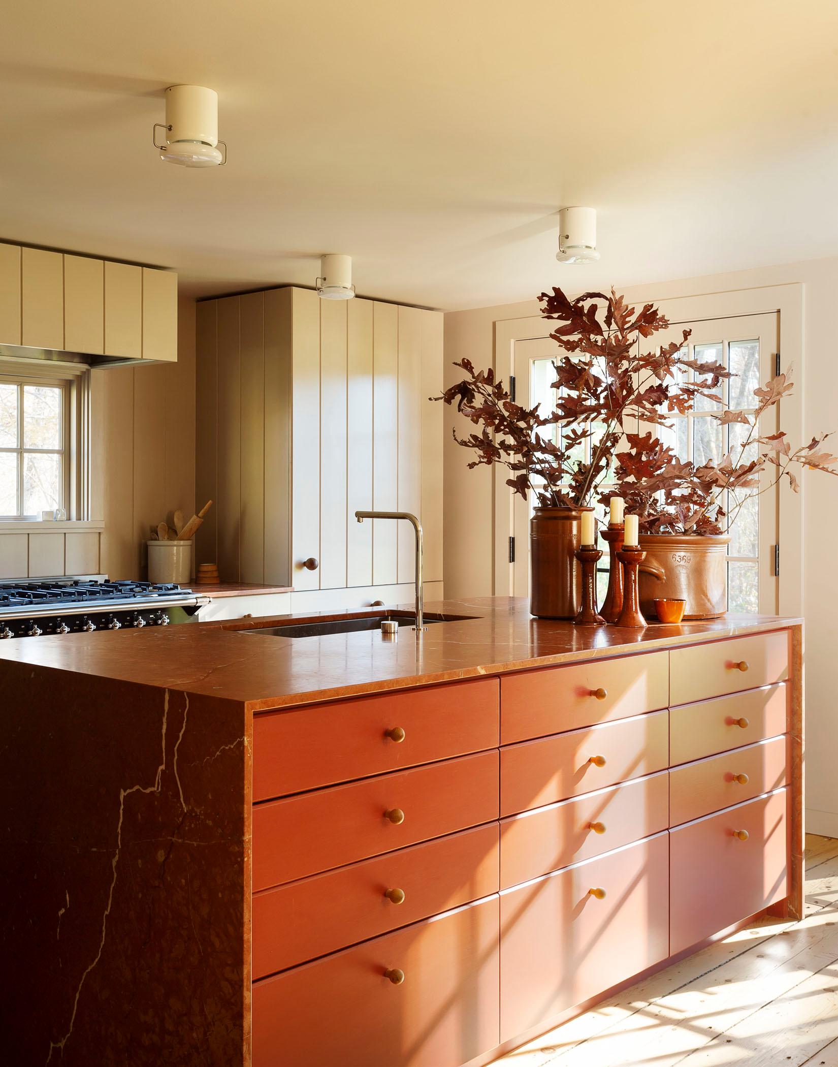Workstead Park I in White Enamel For Sale 3