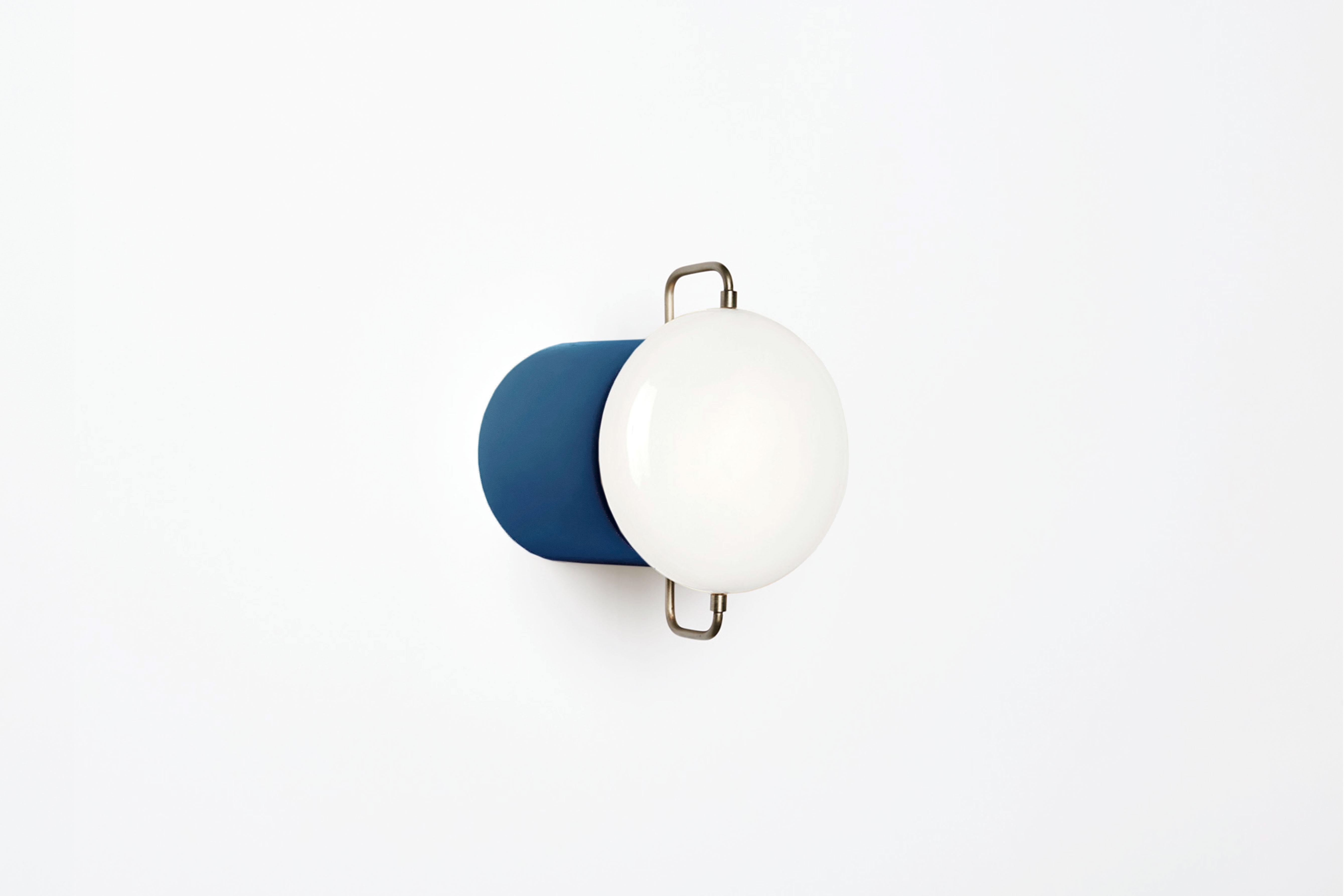 Workstead Park I in White Enamel For Sale 9