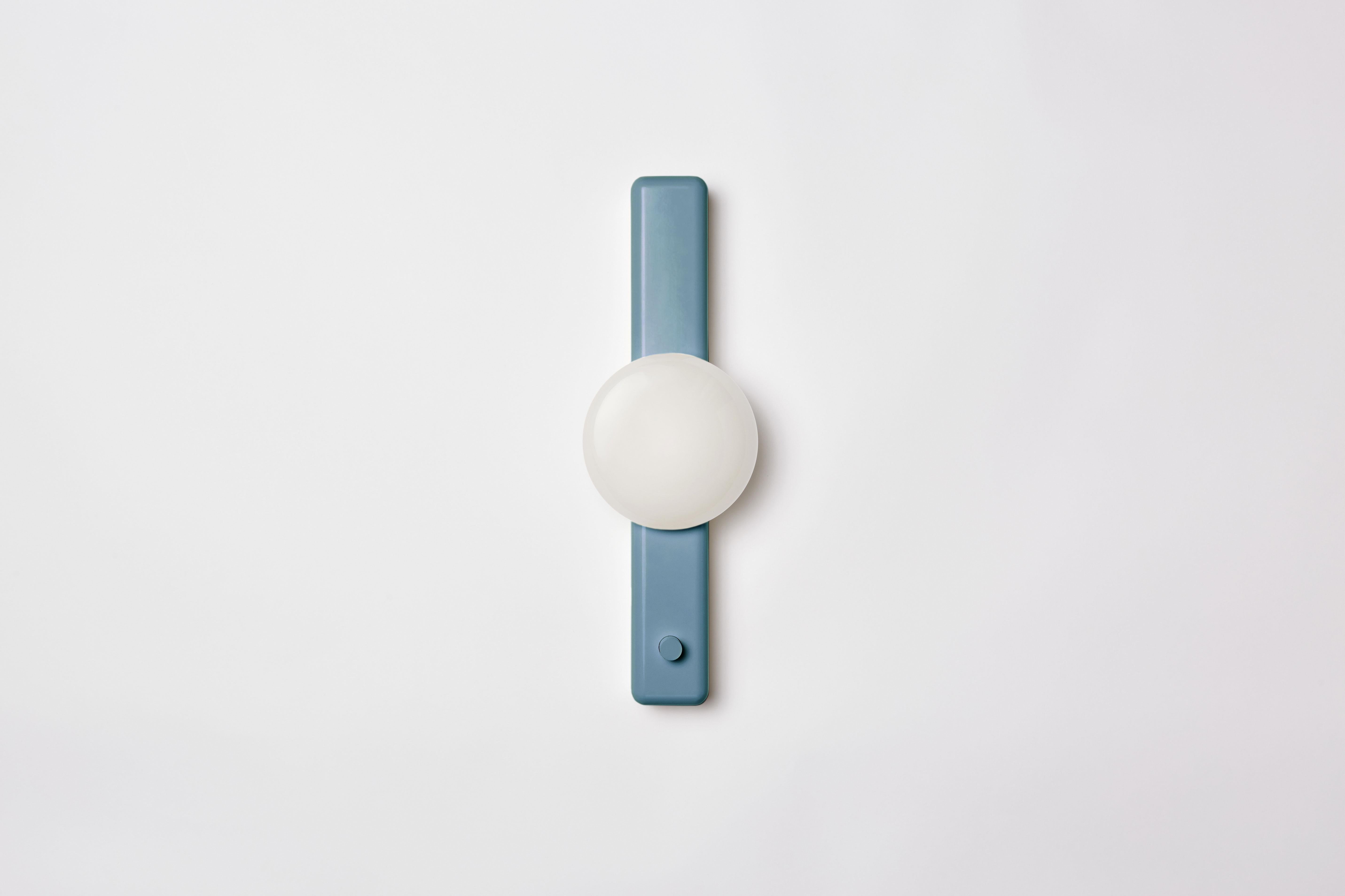 Workstead Park II in White Enamel For Sale 2