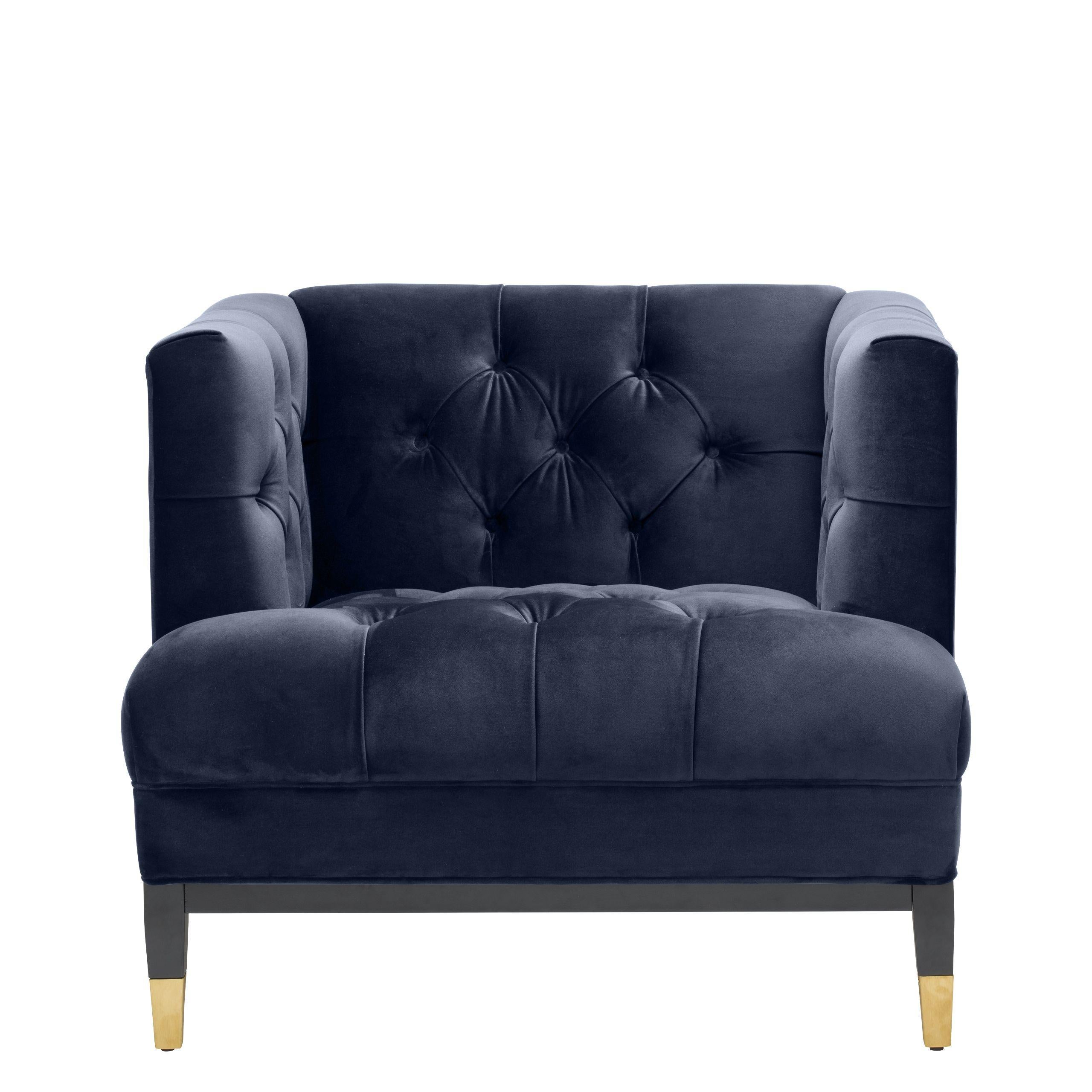 Park Monceau armchair 
Savona midnight blue velvet black/brass legs
100 % polyester
W. 93 D. 85 H. 79 cm.