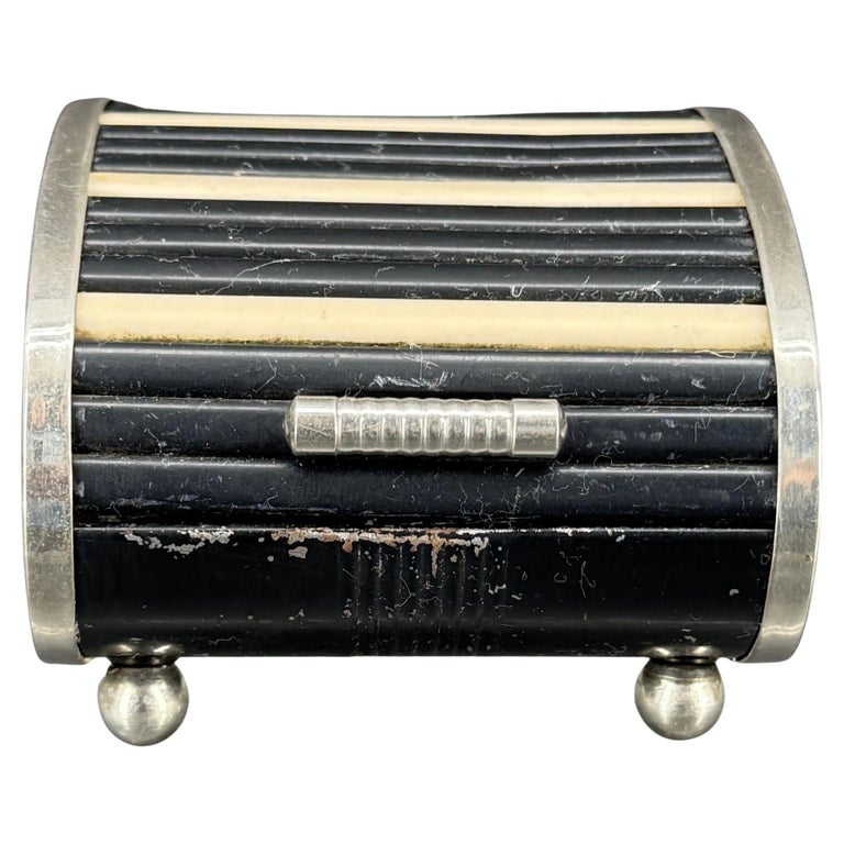 kincraft cigarette case with lighter Vintage Kincraft Cigarette Case with lighter. - circa 1920's