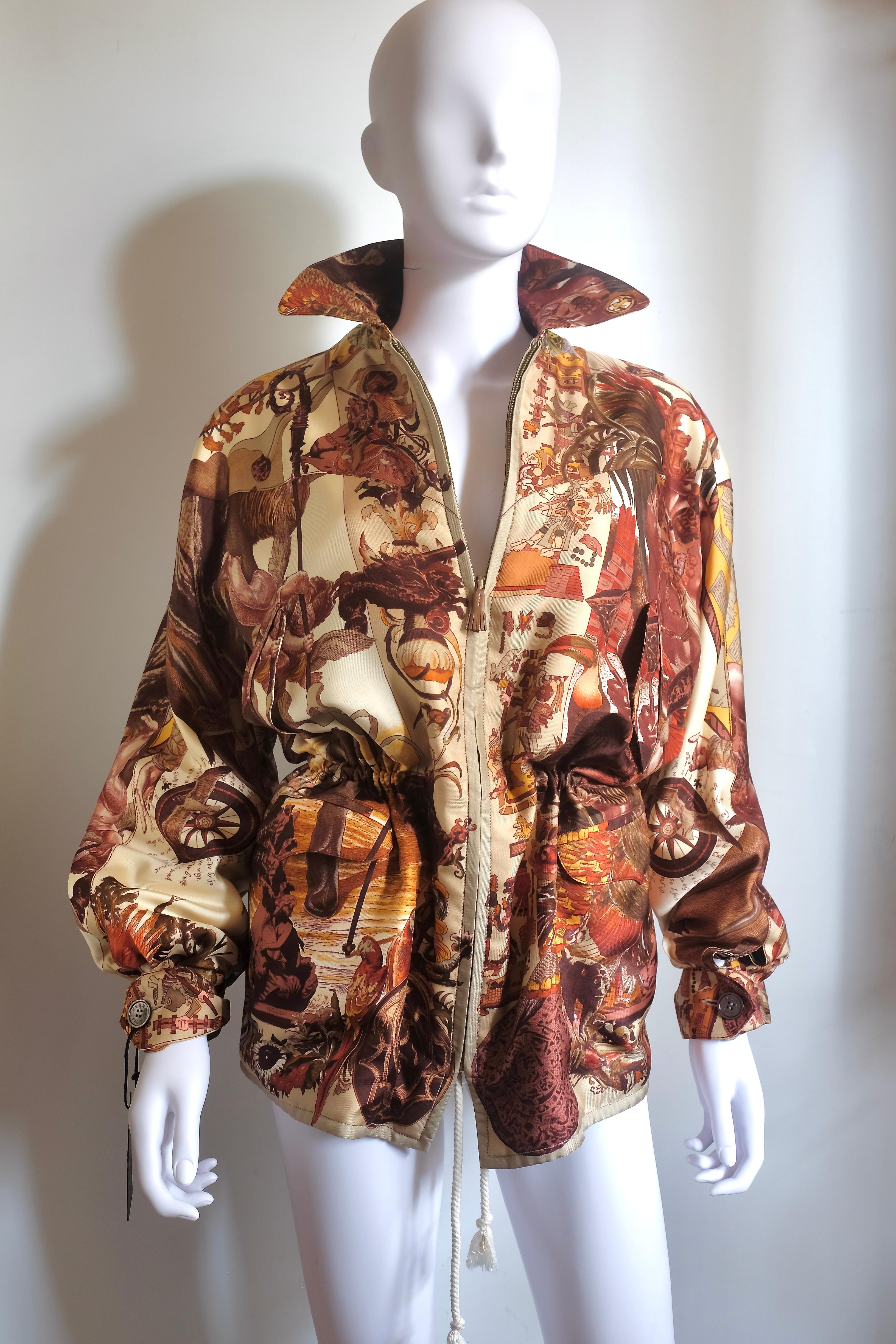 Selezione Hermès Vintage - Straordinario parka in seta double-face con finiture in pelle e doppi bottoni in madreperla con logo Hermès Paris per chiudere i polsini (c'è un bottone di riserva cucito all'interno di una delle tasche dietro