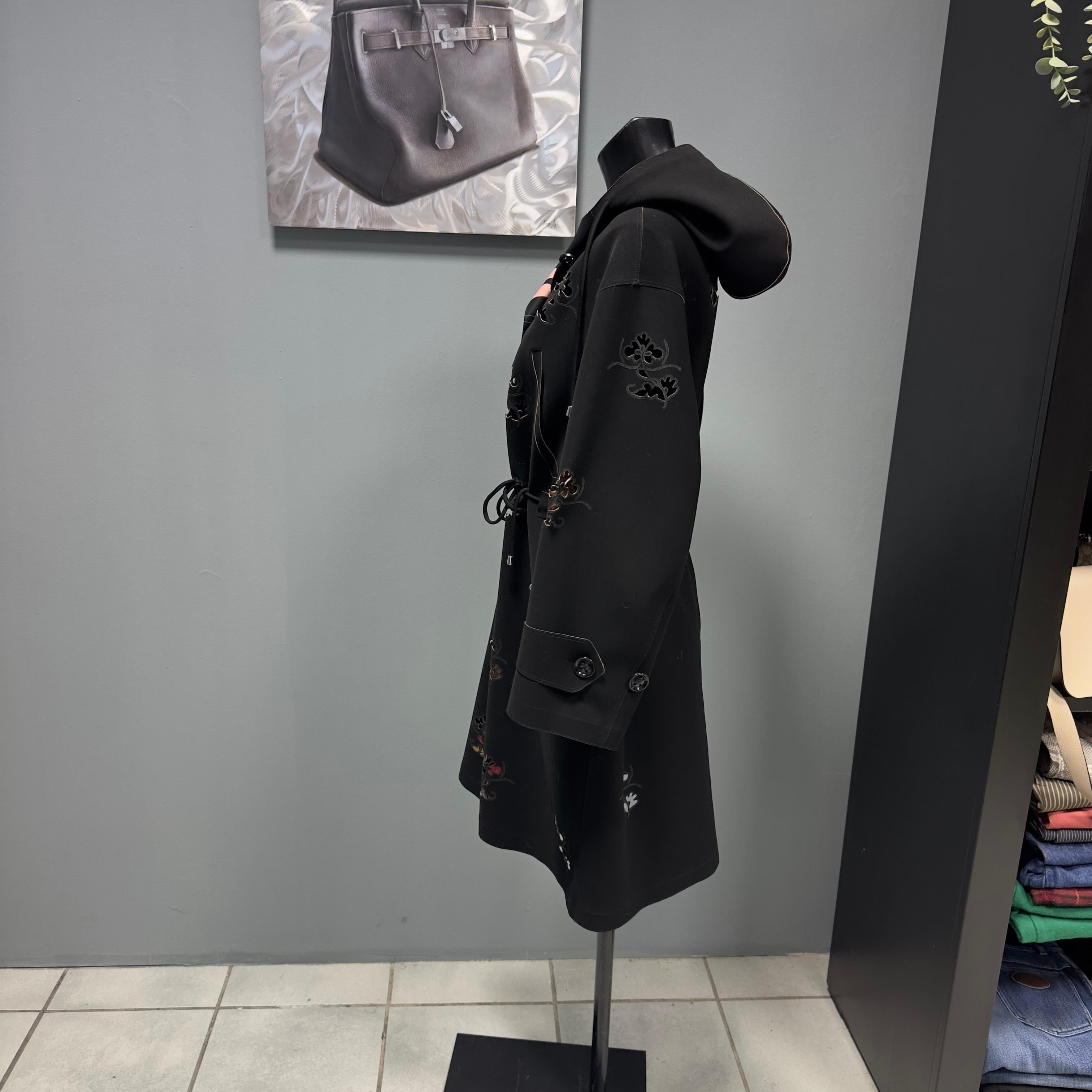 Giorgio Armani Parka wie neu im Zustand „Neu“ in Basaluzzo, IT