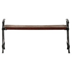 Panchina "Parkbänk Nr 2" in ghisa e legno dipinto di Folke Bensow, 1920