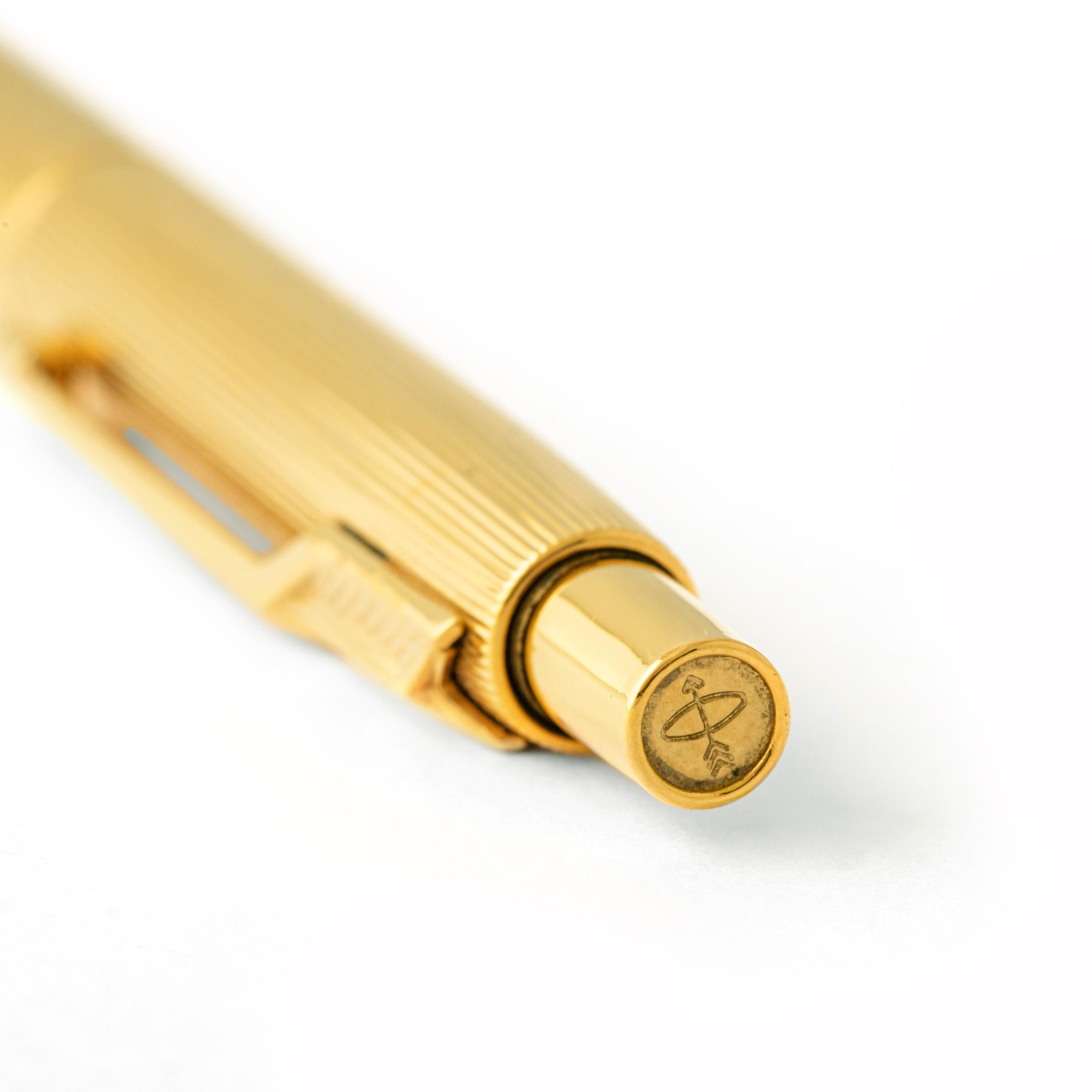 Parker 45 Flighter Gold plated BallPoint Pen In Fair Condition For Sale In Geneva, CH