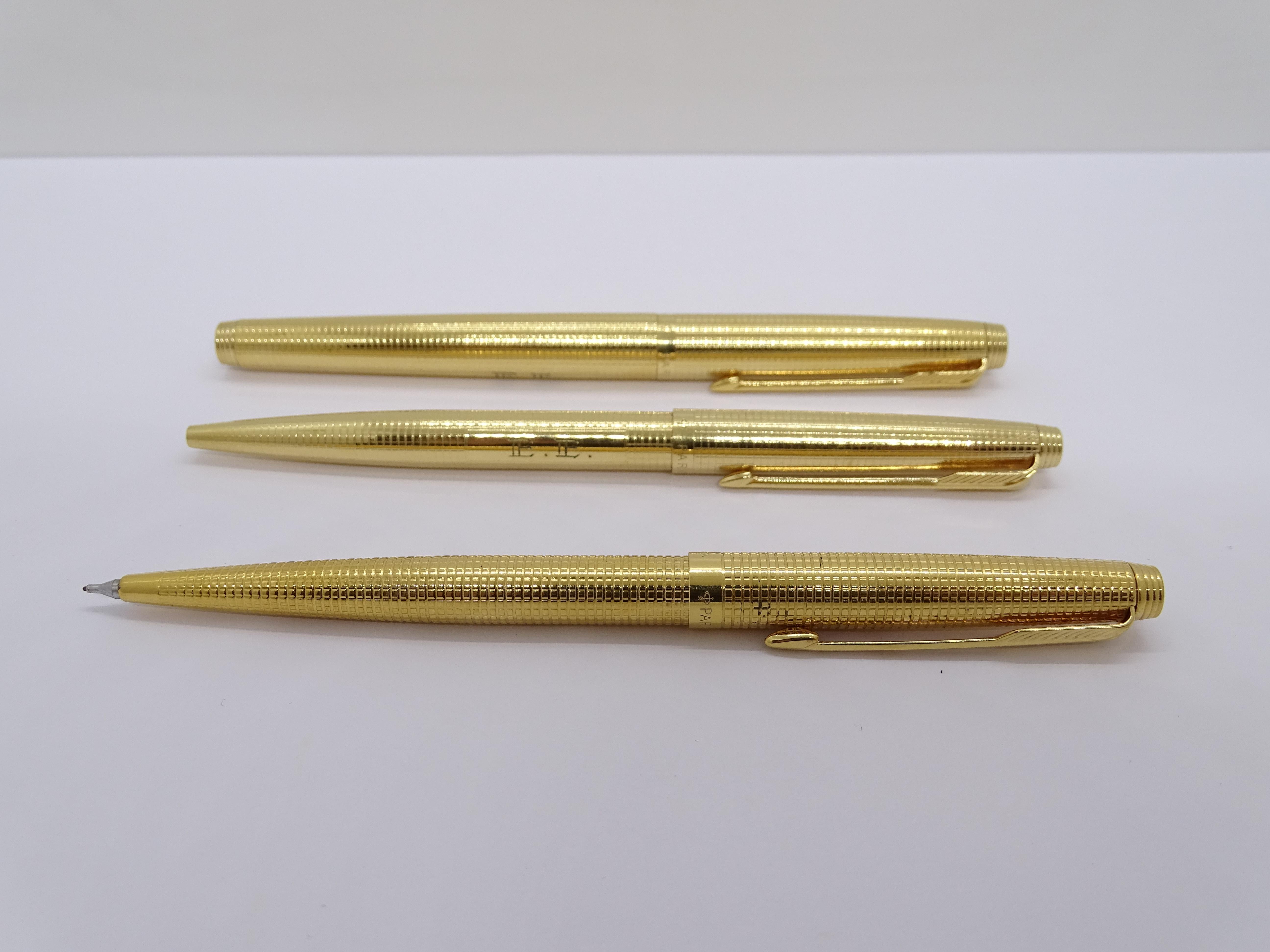 Parker 75 Custom Insignia writing set with case, 14k gold plated, 70's For Sale 4