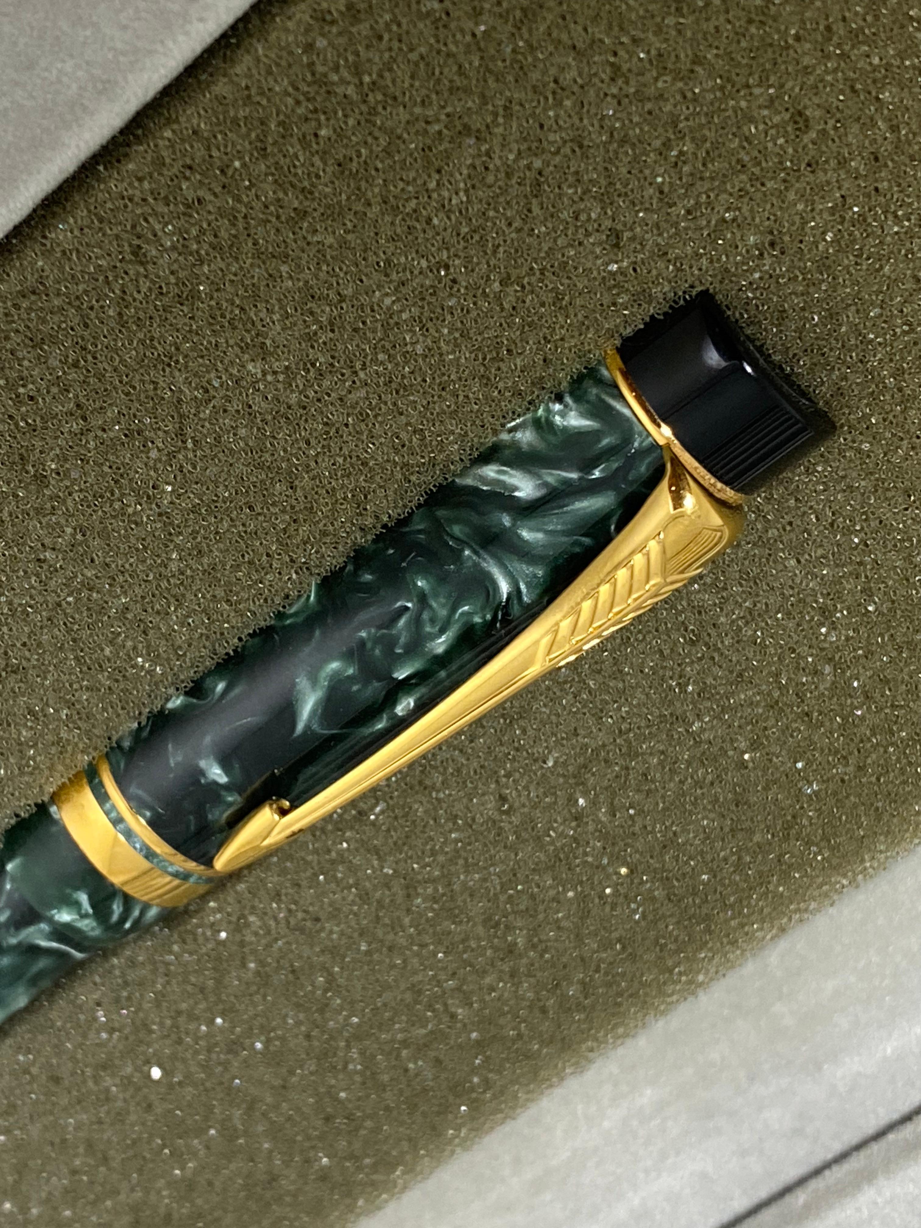 parker duofold green marble