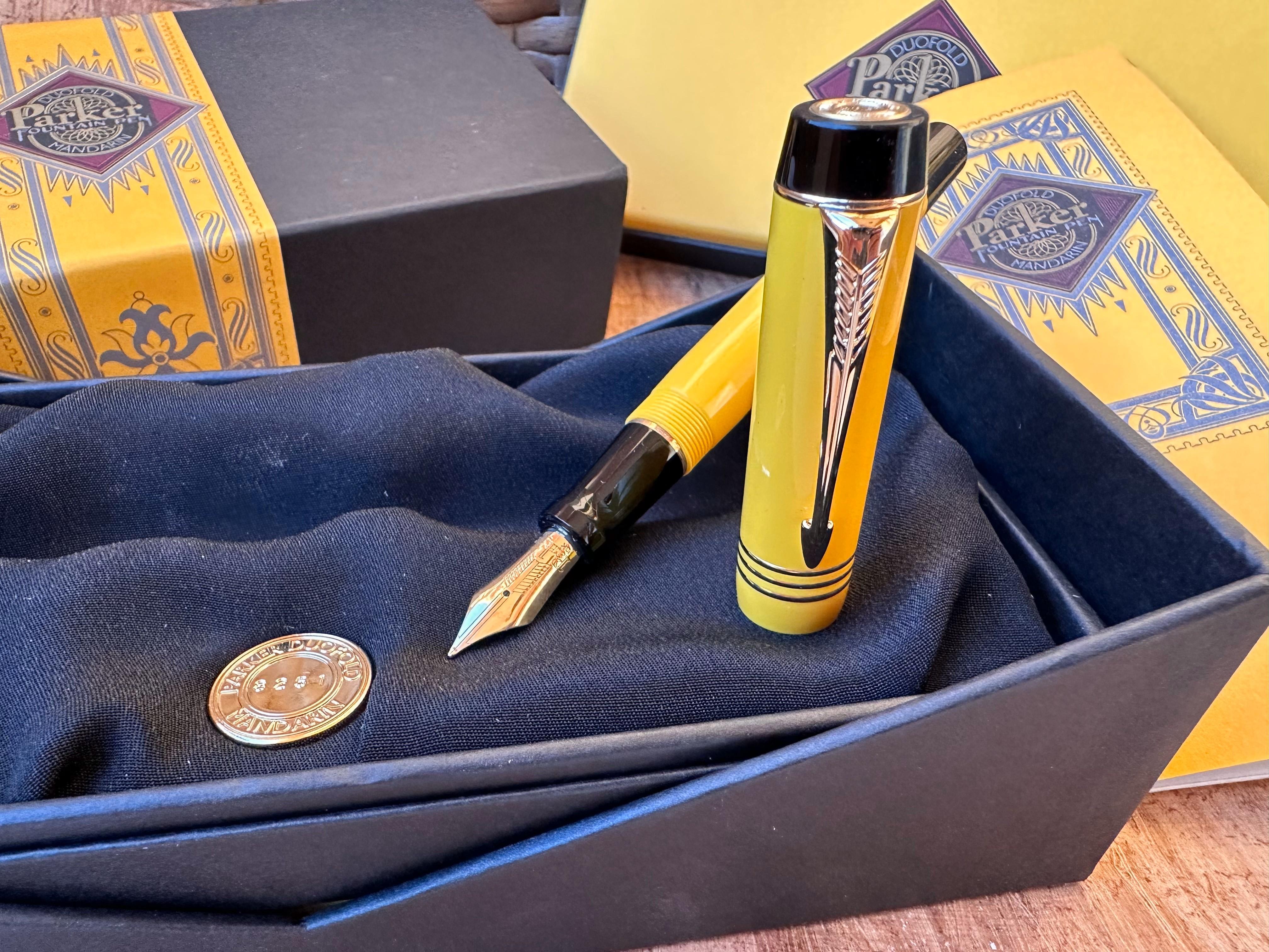 PARKER Füllfederhalter Duofold Mandarin Gelb 1995 Limited #8251 18K in Box im Zustand „Hervorragend“ in Toronto, CA
