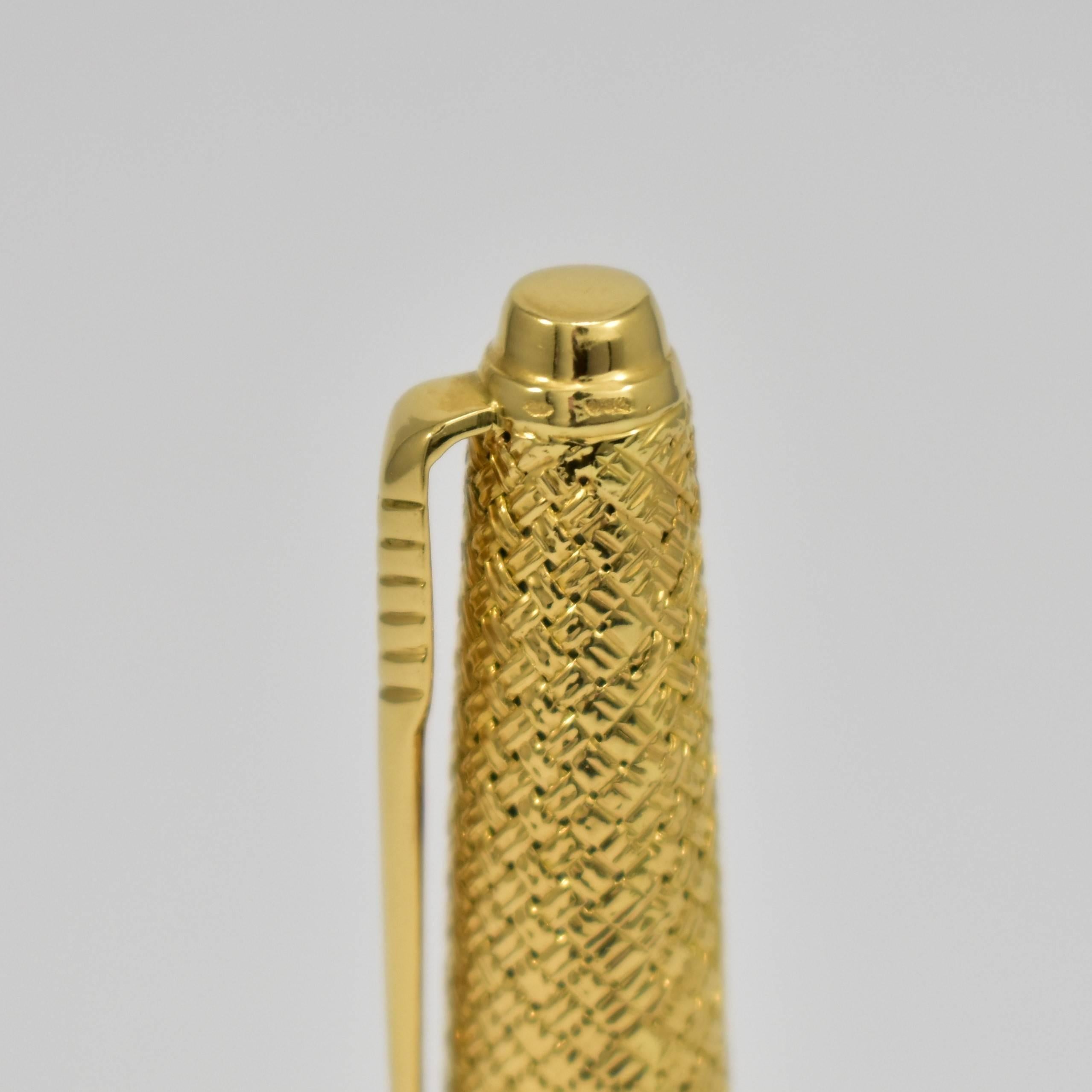 Parker Fountain Pen, Yellow Gold Basketweave For Sale 2
