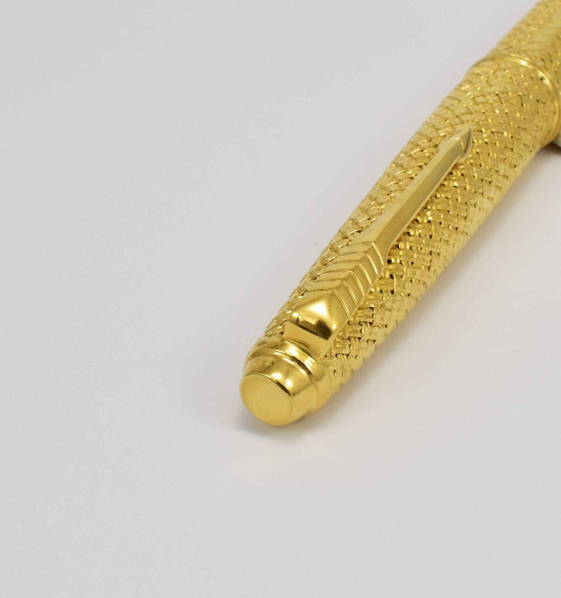 Mid-Century Modern Parker Fountain Pen, Yellow Gold Basketweave For Sale