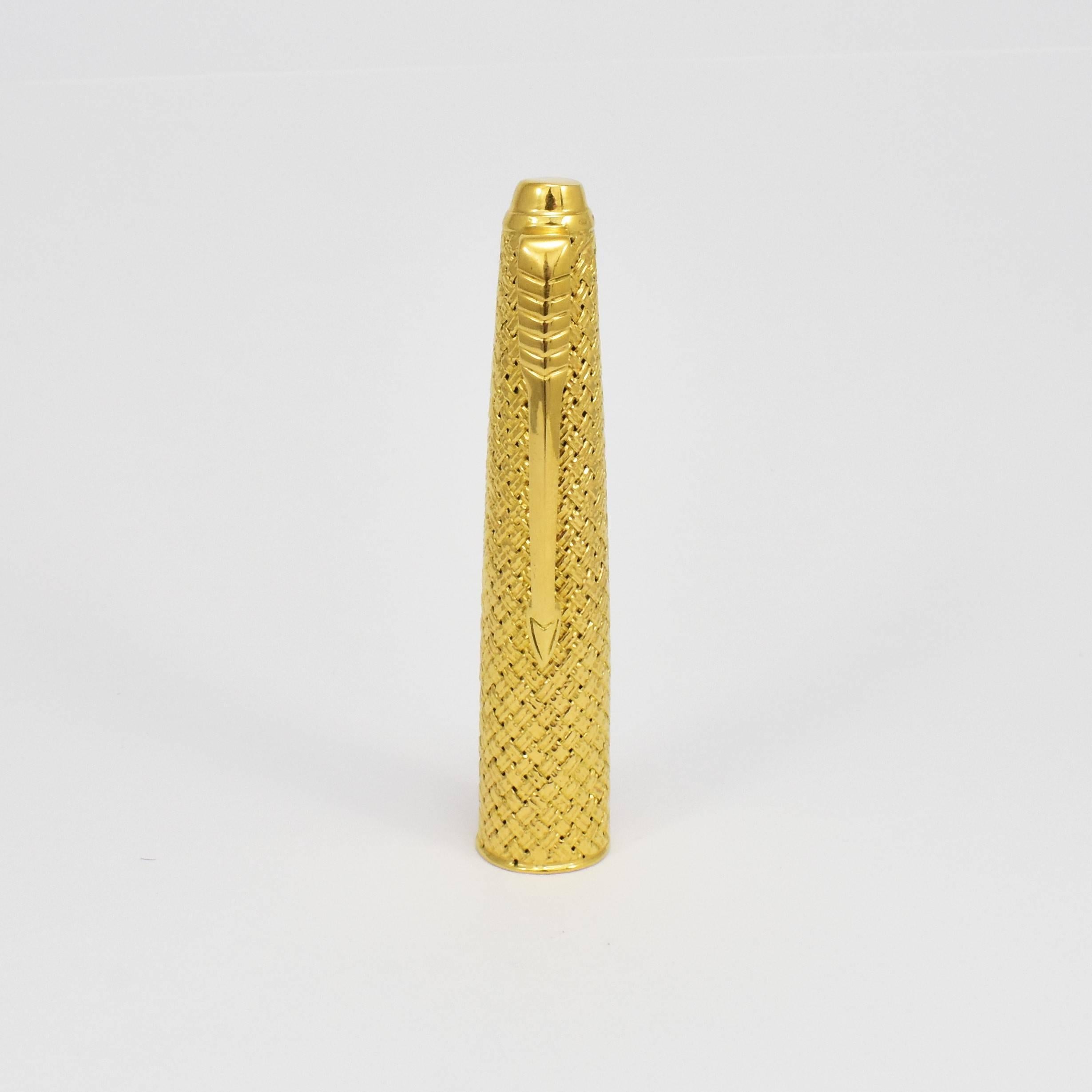 Mid-20th Century Parker Fountain Pen, Yellow Gold Basketweave For Sale