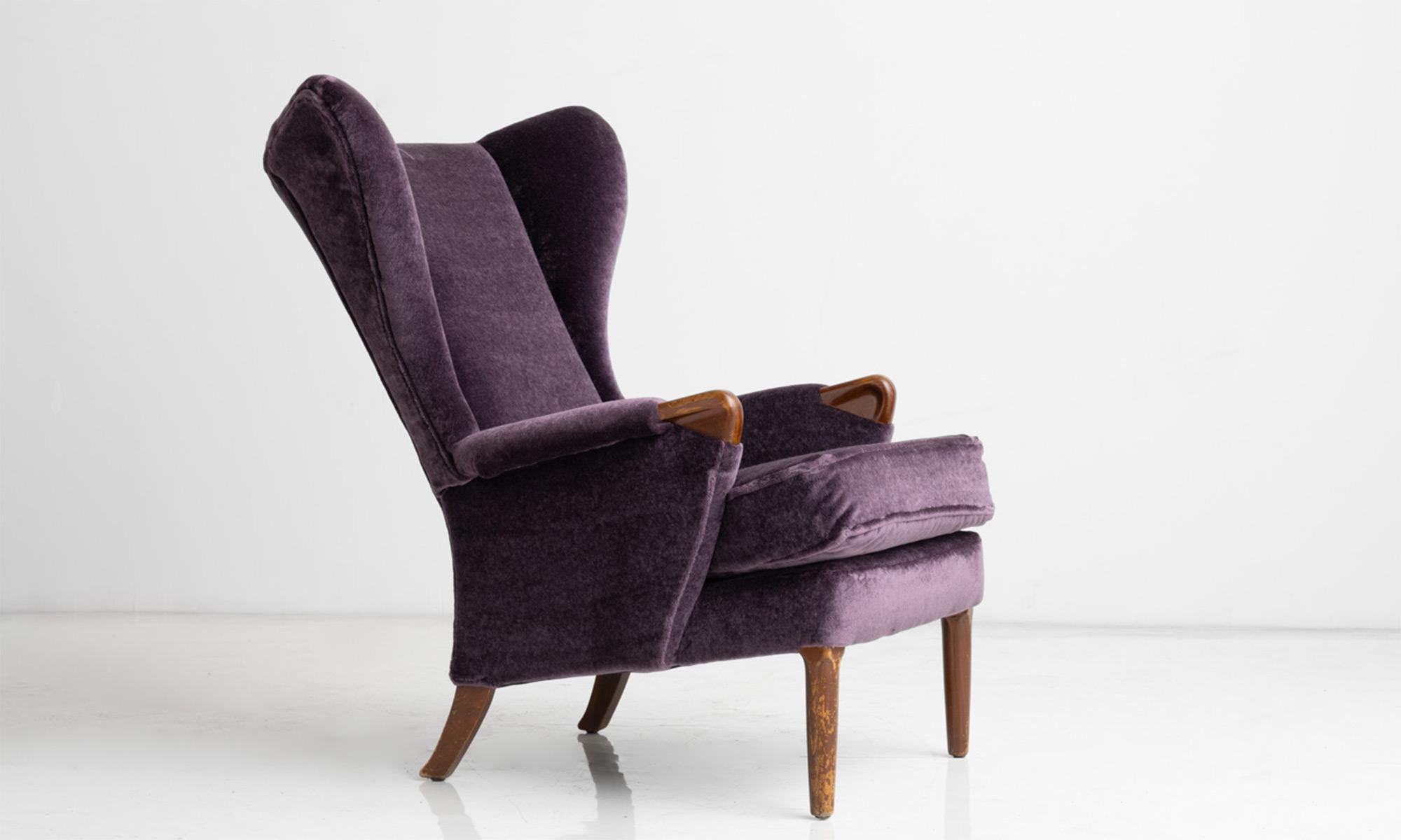 Parker Knoll ‘Model 757” Wingback Armchair in Kid Mohair, England, Circa 1960 In Good Condition In Culver City, CA
