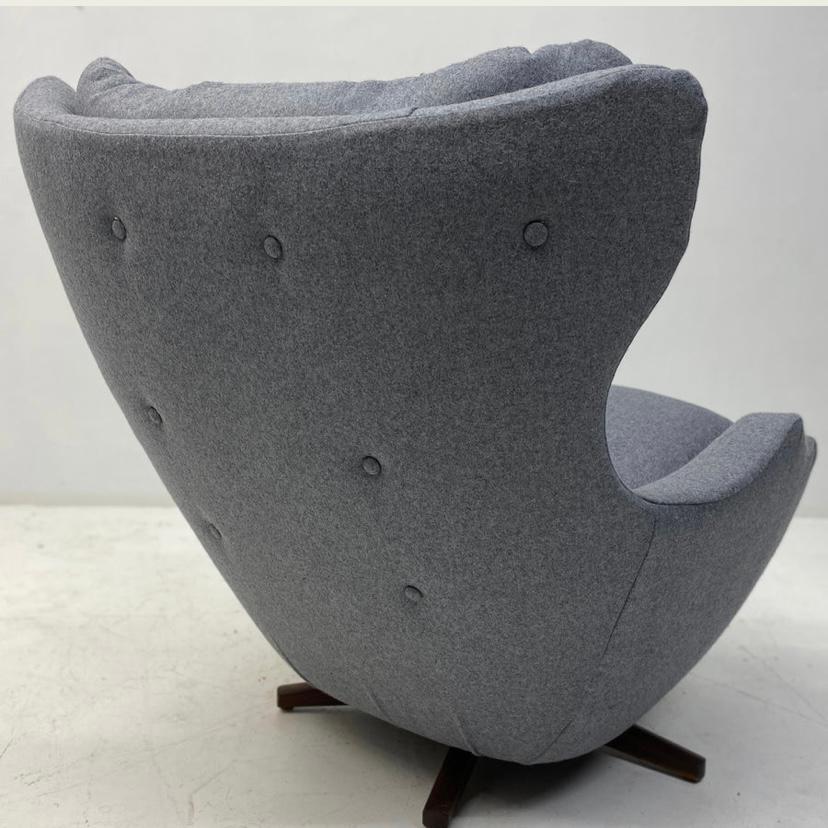 British Parker Knoll Statesman Light Grey