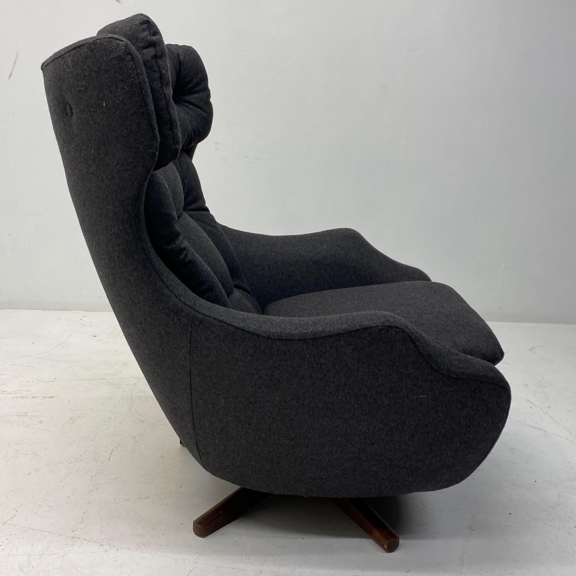 parker knoll rocking chair
