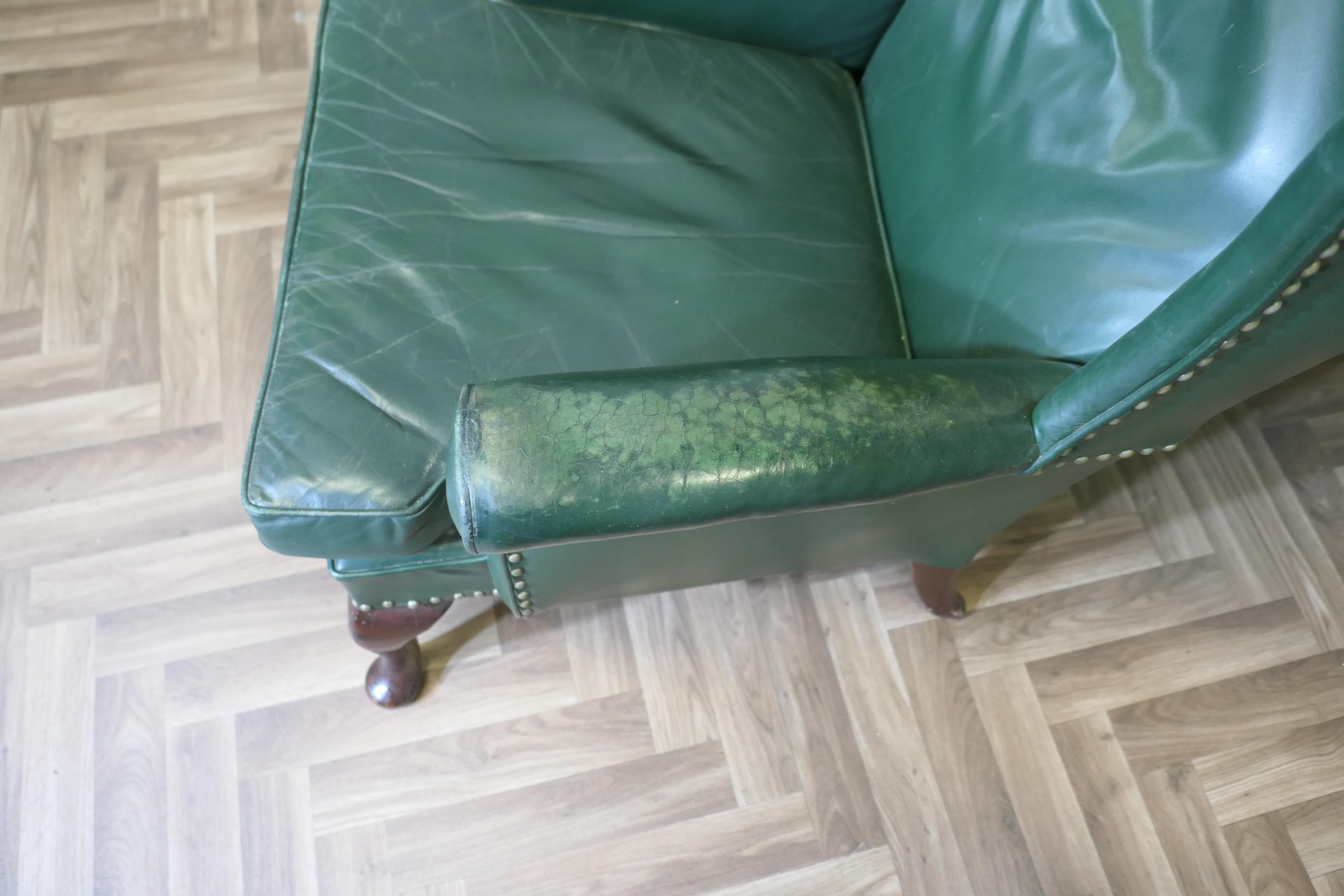 Stile Adam Sedia da biblioteca in pelle con schienale ad ala Parker Knoll   È una sedia molto comoda in vendita