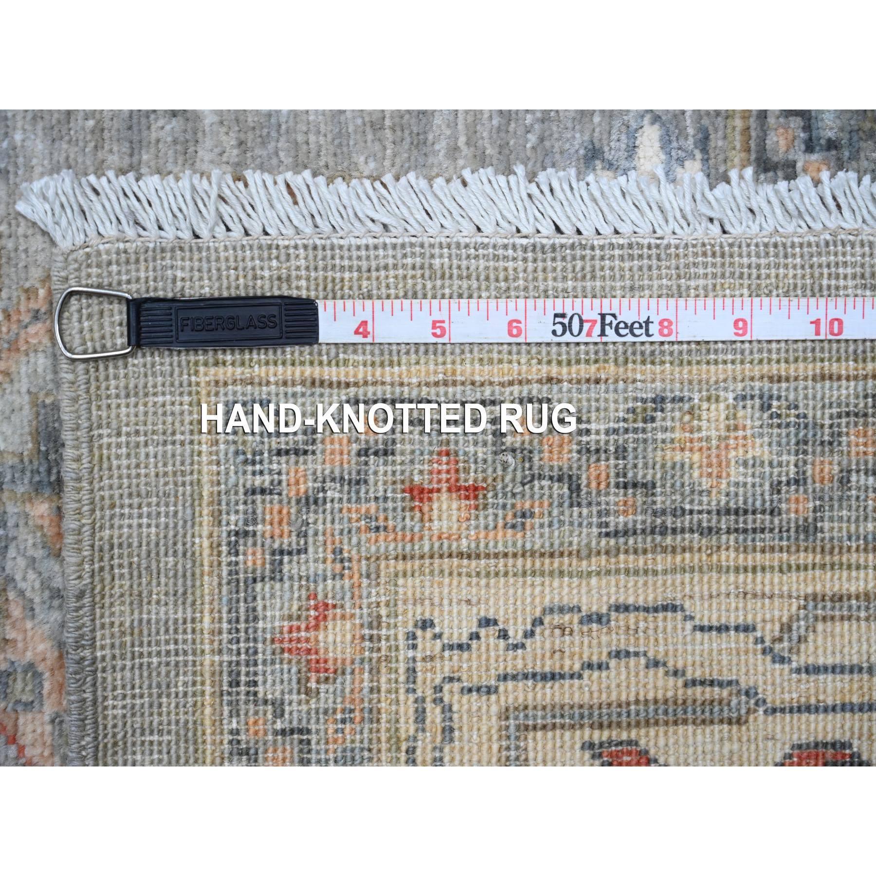 Handgeknüpfter orientalischer Teppich aus Wolle von Parma in Grau mit feinem Aryana Heriz-Design 9'2