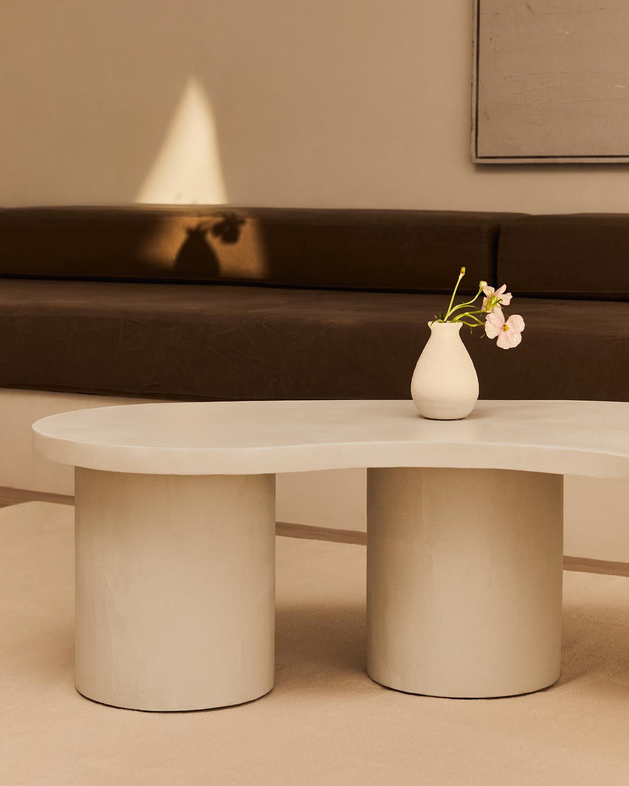 XXIe siècle et contemporain Table basse en microciment Parmigiano par Marlot Baus en vente