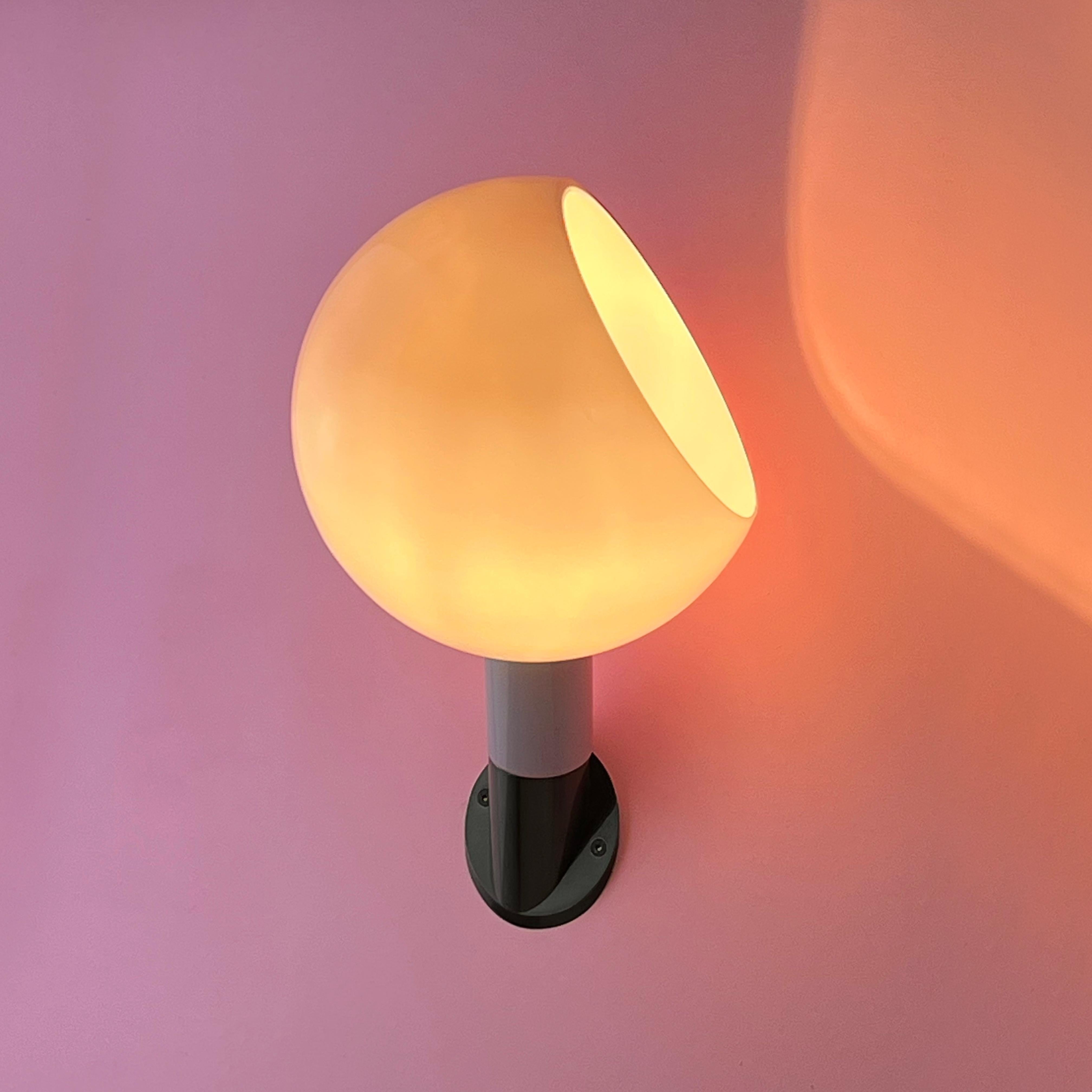 Late 20th Century Parola sconce by Gae Aulenti & Piero Castiglioni for Fontana Arte, Italy, 1980s