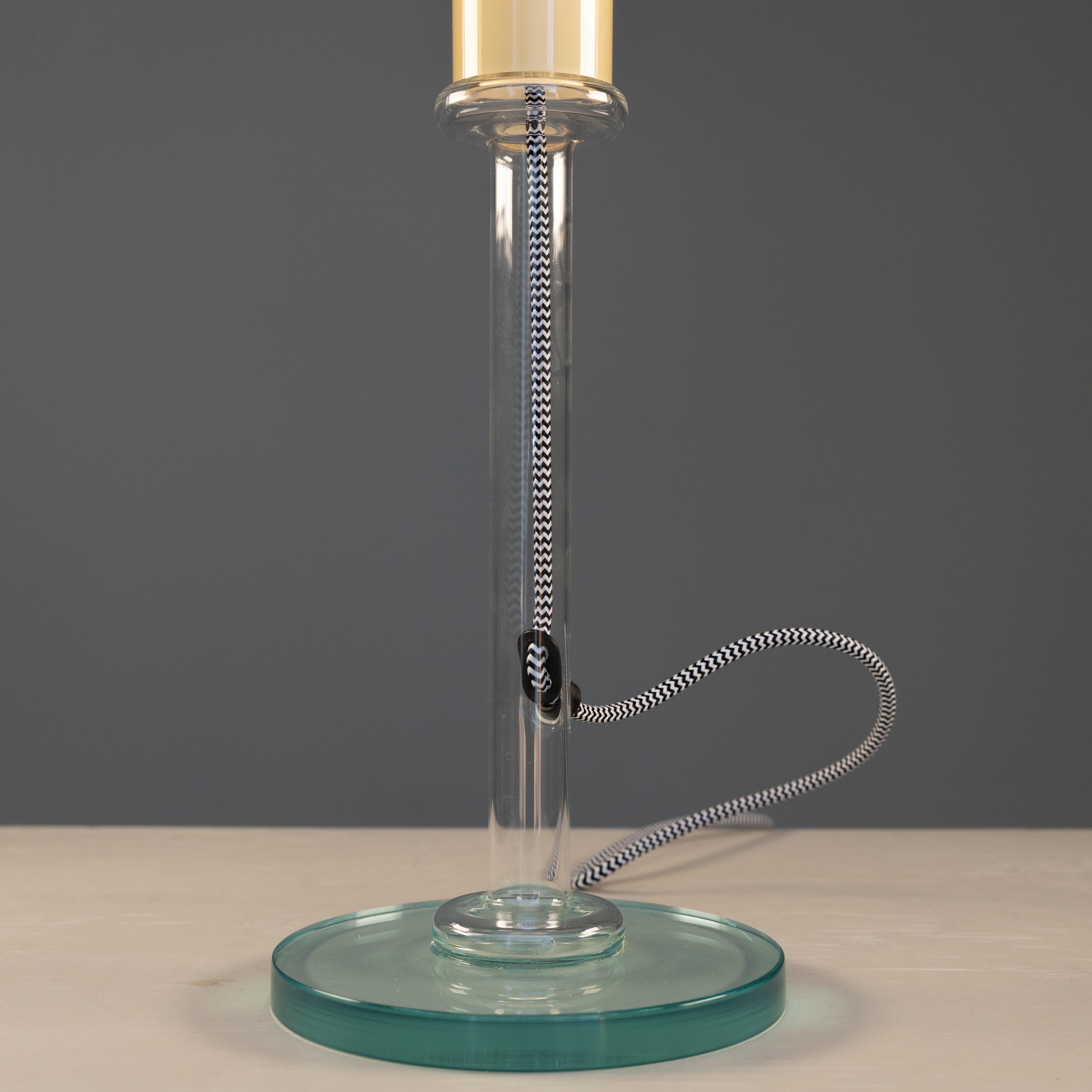 Parola table lamp Gae Aulenti and Piero Castiglioni FontanaArte, 1970 (Ende des 20. Jahrhunderts) im Angebot