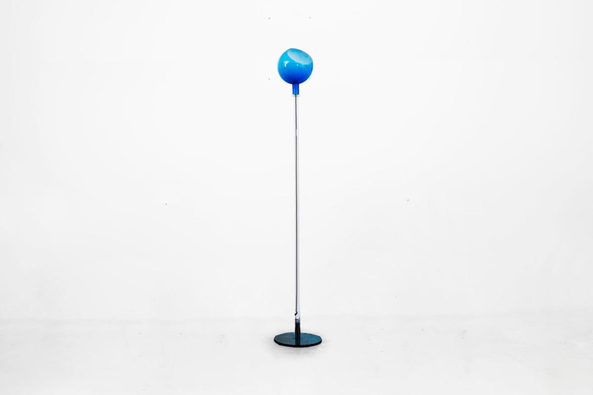 Parolona Italian Blown Glass Blue Floor Lamp by Gae Aulenti Beveled crystal 1975 In Excellent Condition In Barcelona, ES