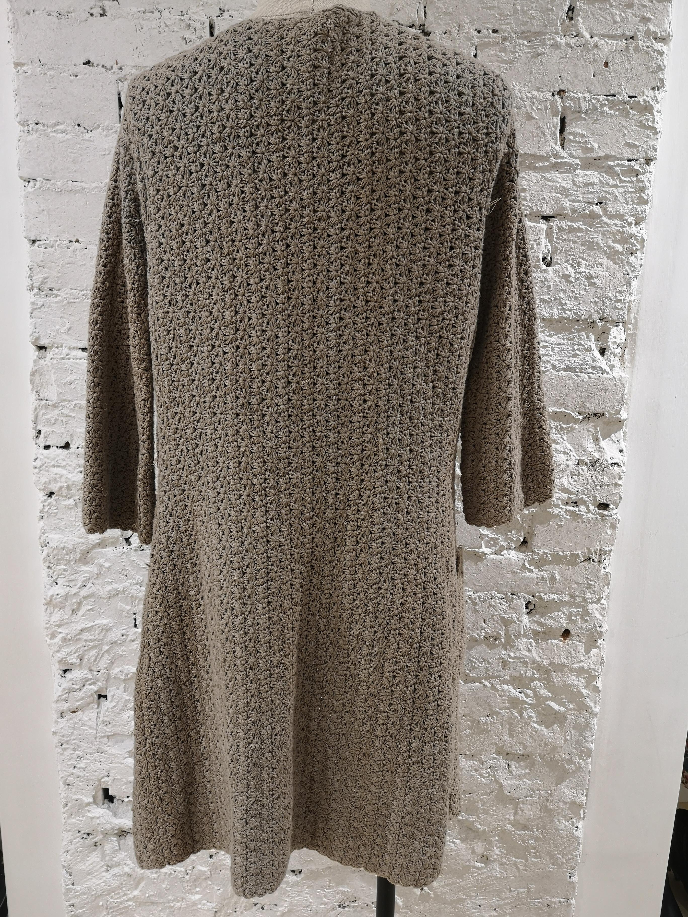 Beigefarbener langer Strickmantel / Pullover aus Baumwolle von P.A.R.O.S.H  im Angebot 3