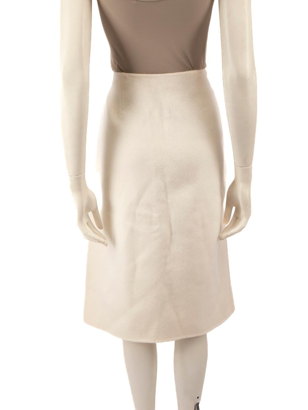 Beige PAROSH Jupe portefeuille crème avec pompons, taille M