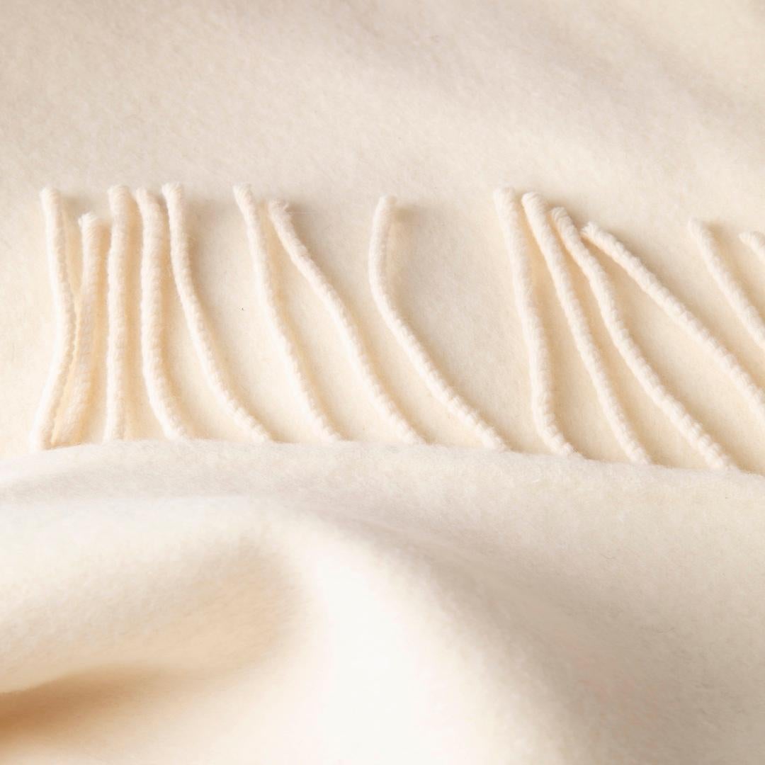 PAROSH Jupe portefeuille crème avec pompons, taille M Bon état à London, GB