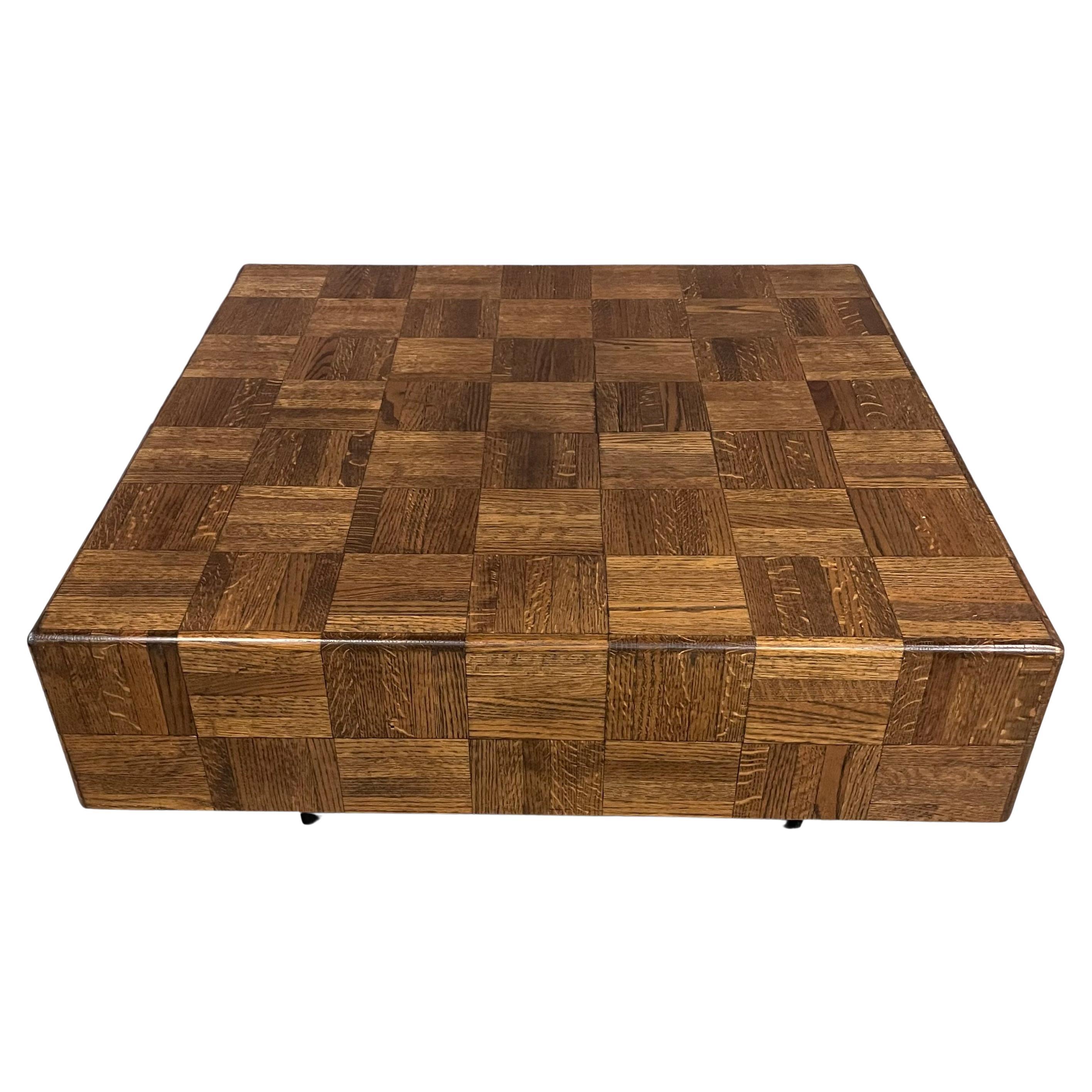 Table de cocktail/table basse carrée flottante en parquet avec base en socle milieu de siècle